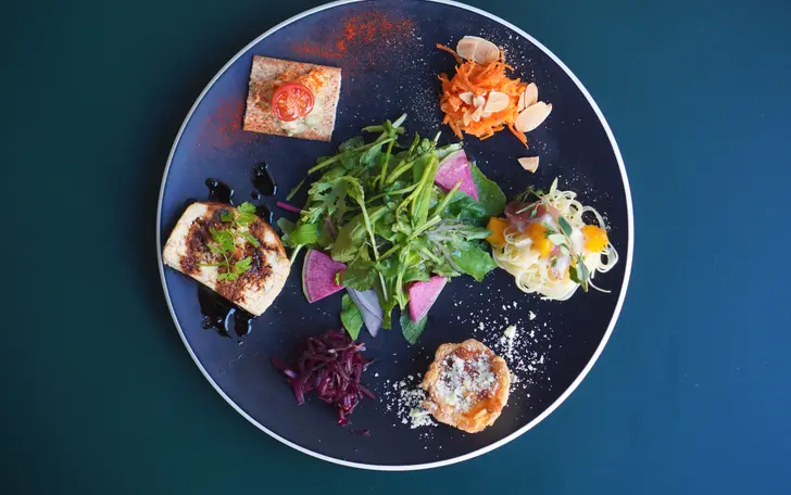 おもてなし重視のコースから交流ができるビュッフェまで自由にスタイルをお選びいただけます◎