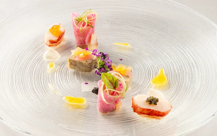 お花畑をイメージしたオードブル。色どりも味わいも豊かです。
