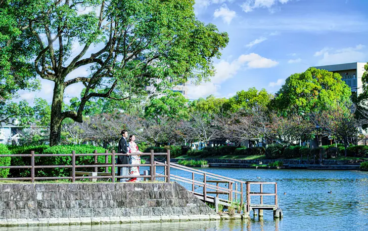 格式高く、品がある、美しい結婚式。佐賀の迎賓館として、伝統を守り歴史を重ねる特別な場所が2人の舞台。