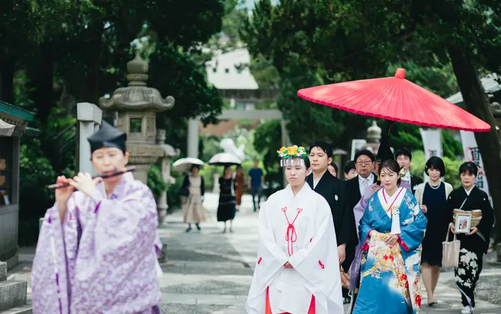 神前式の始まりを告げる重要な儀式であり　花嫁行列とも呼ばれる参進の儀