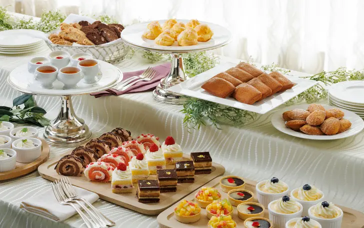 料理のラストを飾るデザートは、華やかで特別感のあるブッフェスタイルにすることで満足度もアップ！
