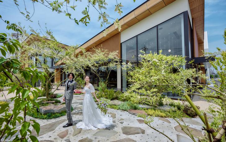 結婚式の前も後も、何度でも訪れたくなる場所であるよう、バラエティ豊かなショップと最高のおもてなしをご用意