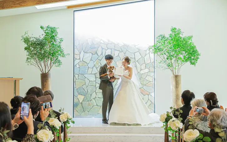 キリスト教式、人前式、神前式など挙式スタイルもバリエーション豊富。愛犬参加の挙式もOK！パーソナルウエディングをご提案！