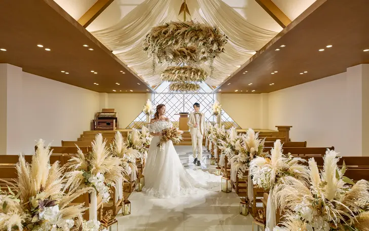 陽だまりに包まれた温かな雰囲気で叶う、家族の絆を感じるアットホーム挙式