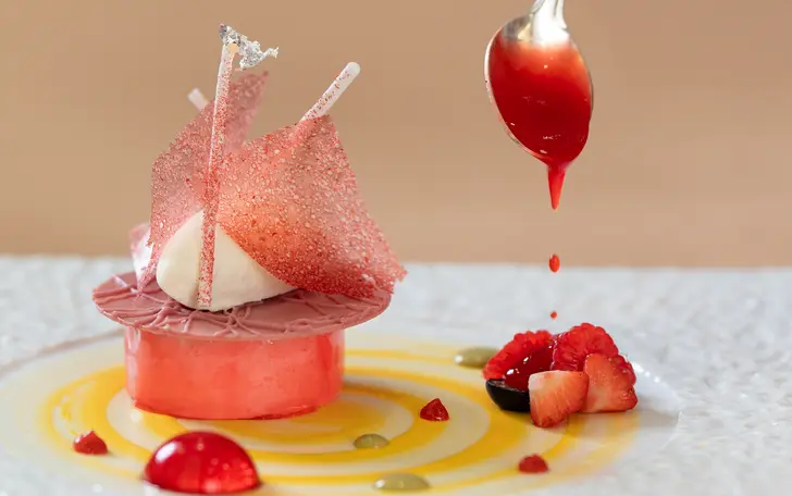 記憶に残る、至福の一皿を。総料理長監修・創作のスペシャルオーダーも承ります。