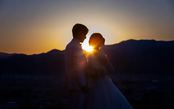たくさんの新郎新婦の幸せの瞬間に立ち会ってきたホテル。新しい門出の光を演出します。