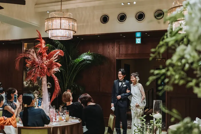 コーディネートのセンスが光る唯一無二のウェディングパーティー