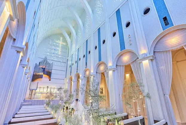 【岩手最大級の大聖堂】天井高15mの圧倒的スケール★今なら最大130万優待で憧れの式がコスパ良く！