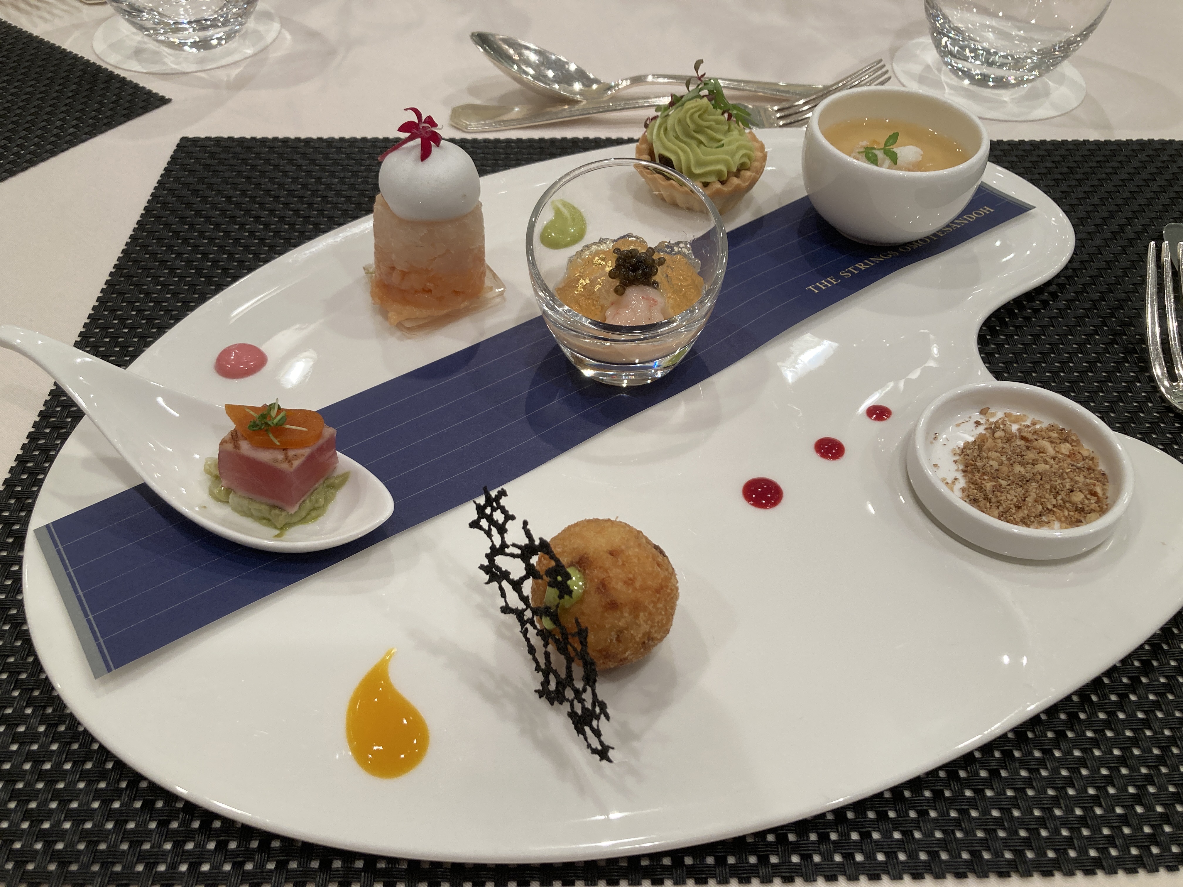 ザ ストリングス表参道