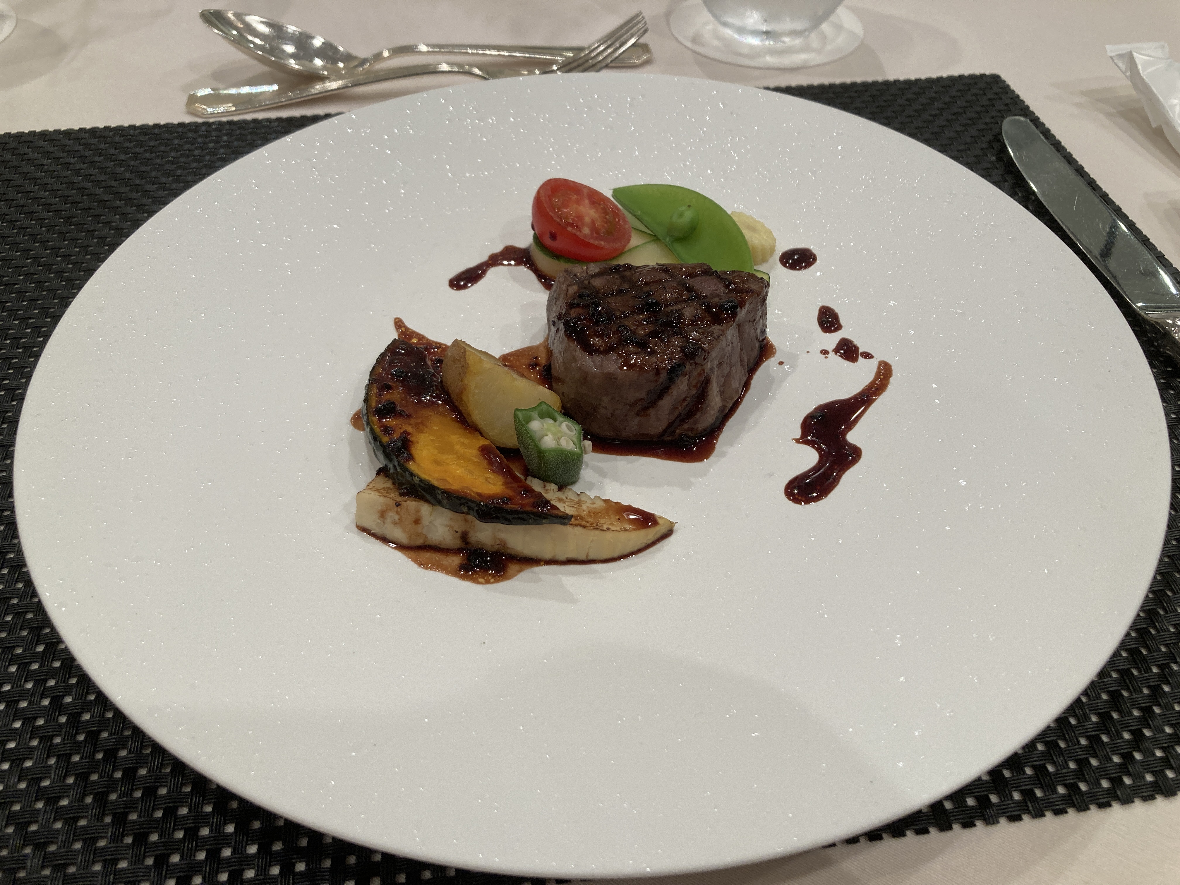 ザ ストリングス表参道