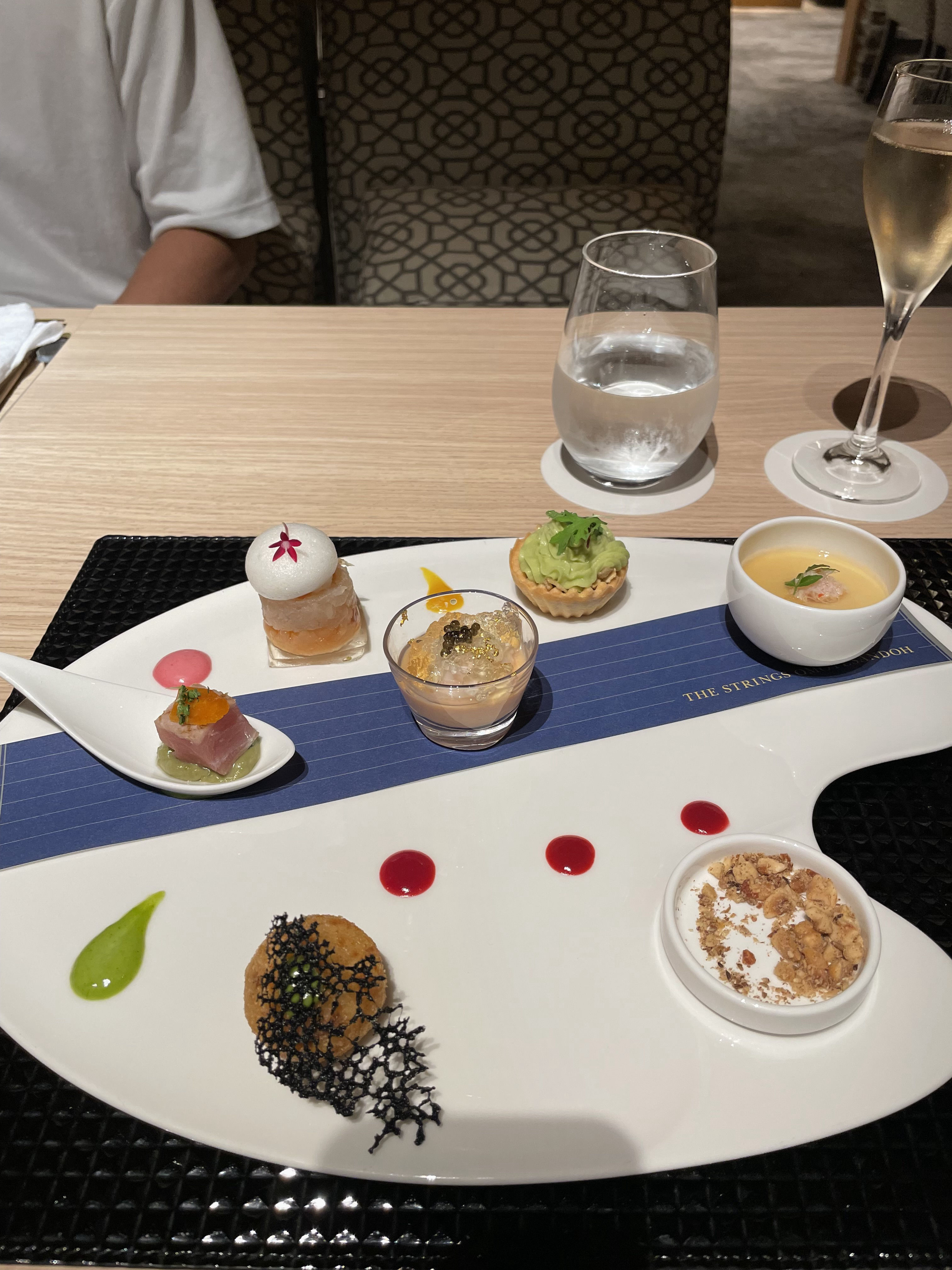 ザ ストリングス表参道