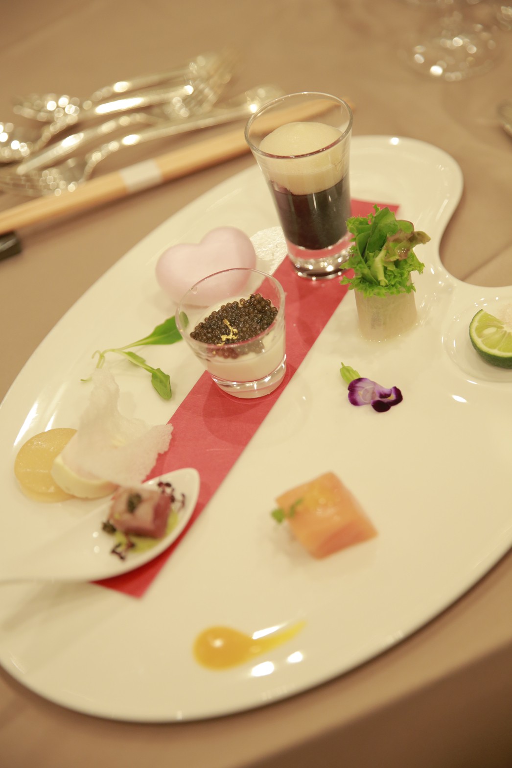 ザ ストリングス表参道