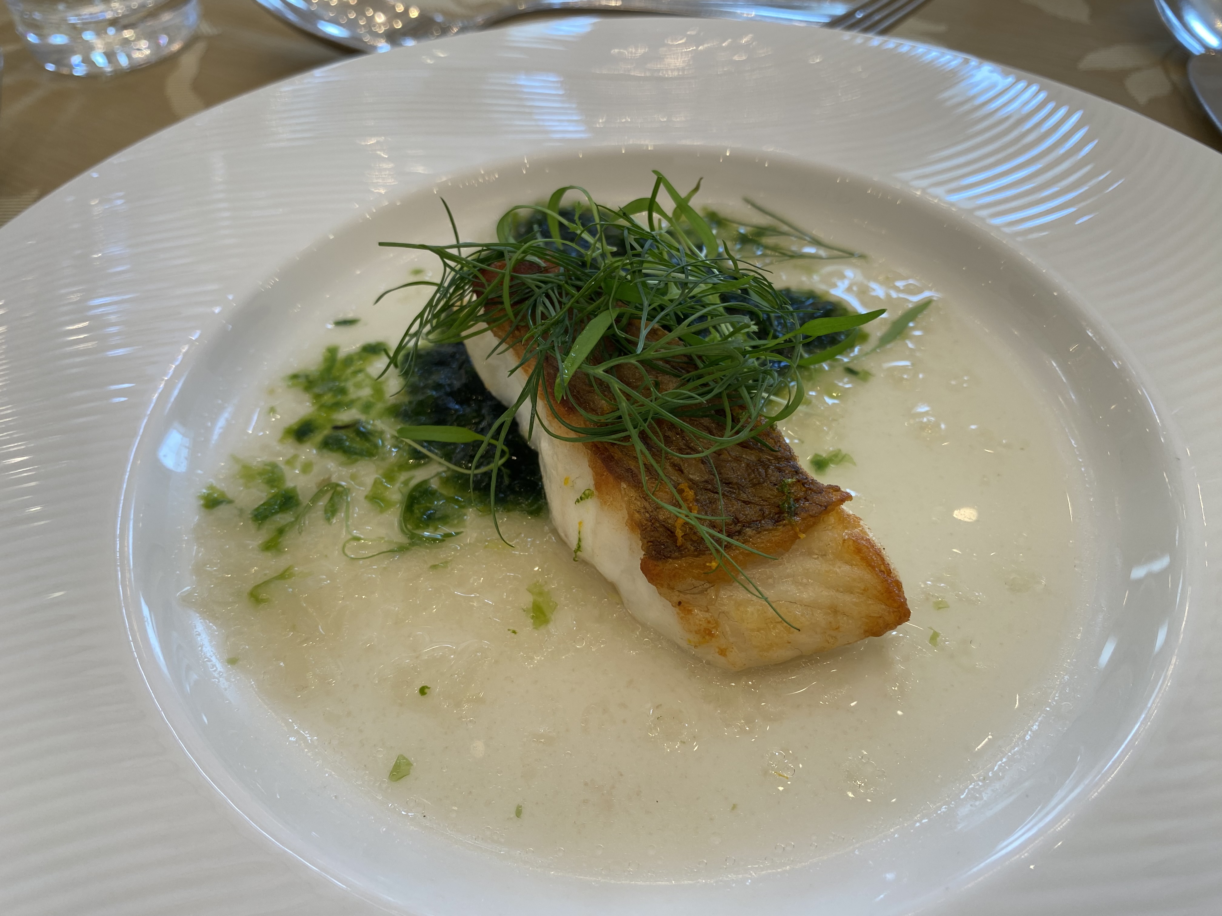 18 (アンウィット) Produced by Casa d' Angela