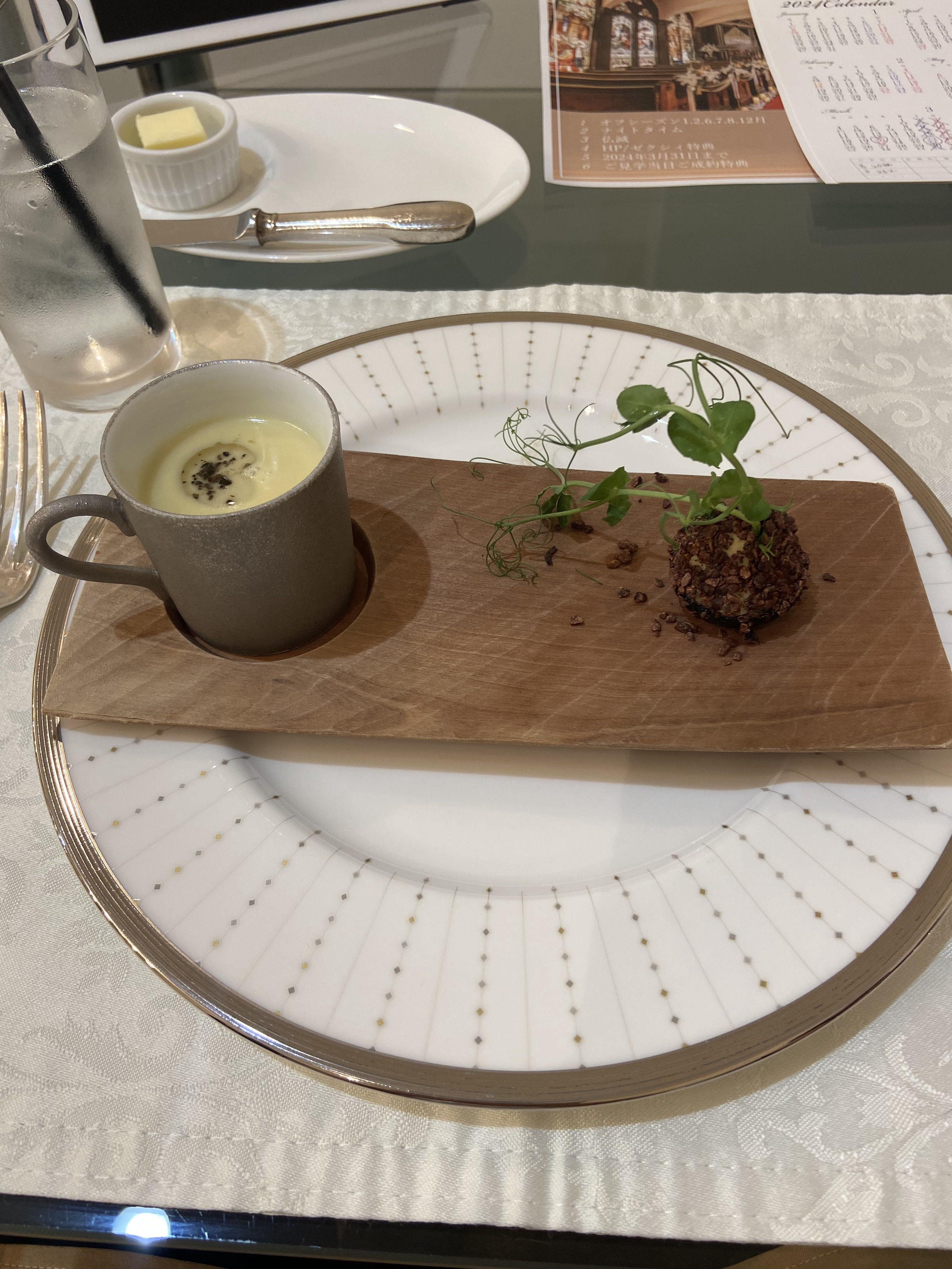 セント・ラファエロチャペル御堂筋