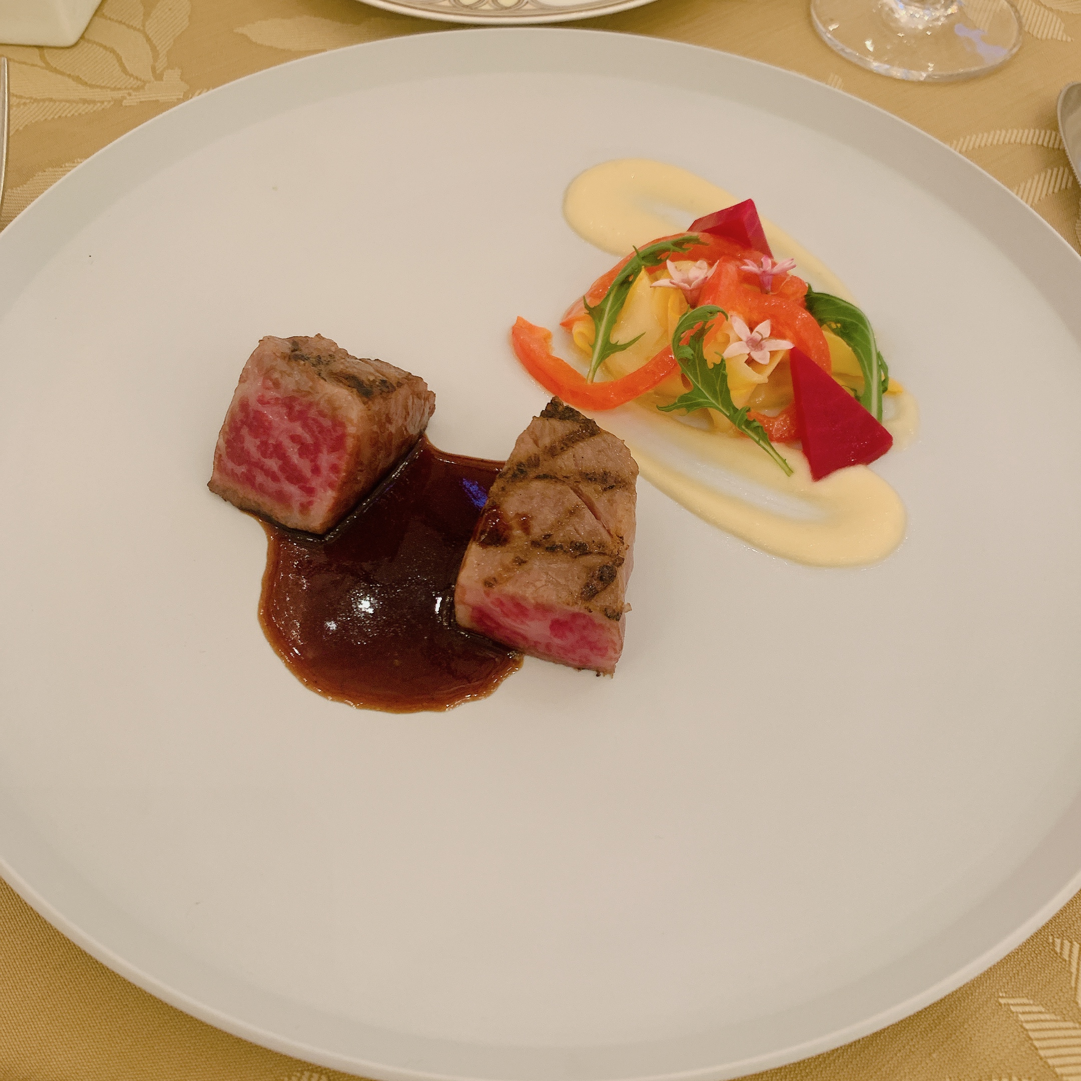 18 (アンウィット) Produced by Casa d' Angela