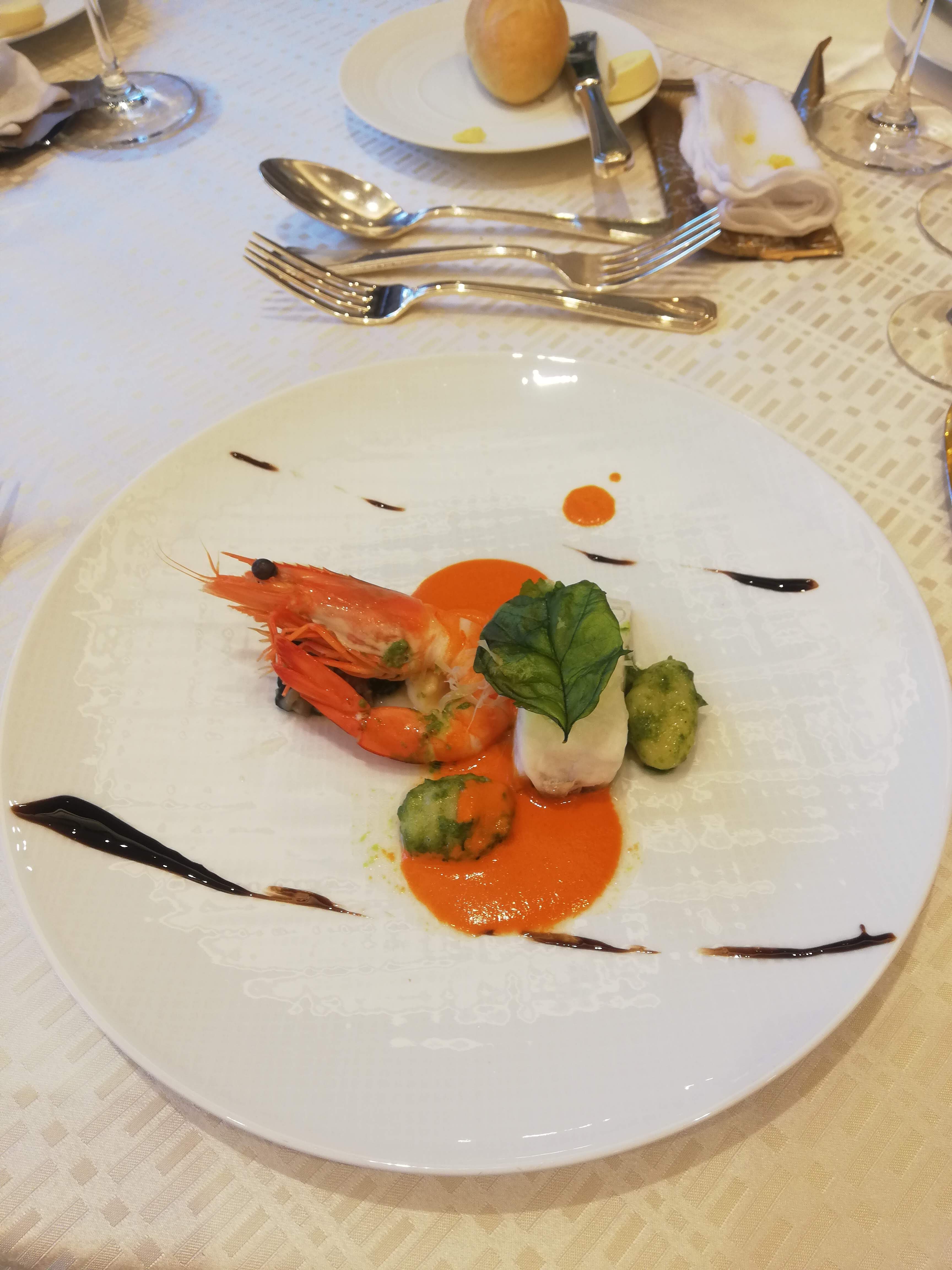 ザ ストリングス表参道