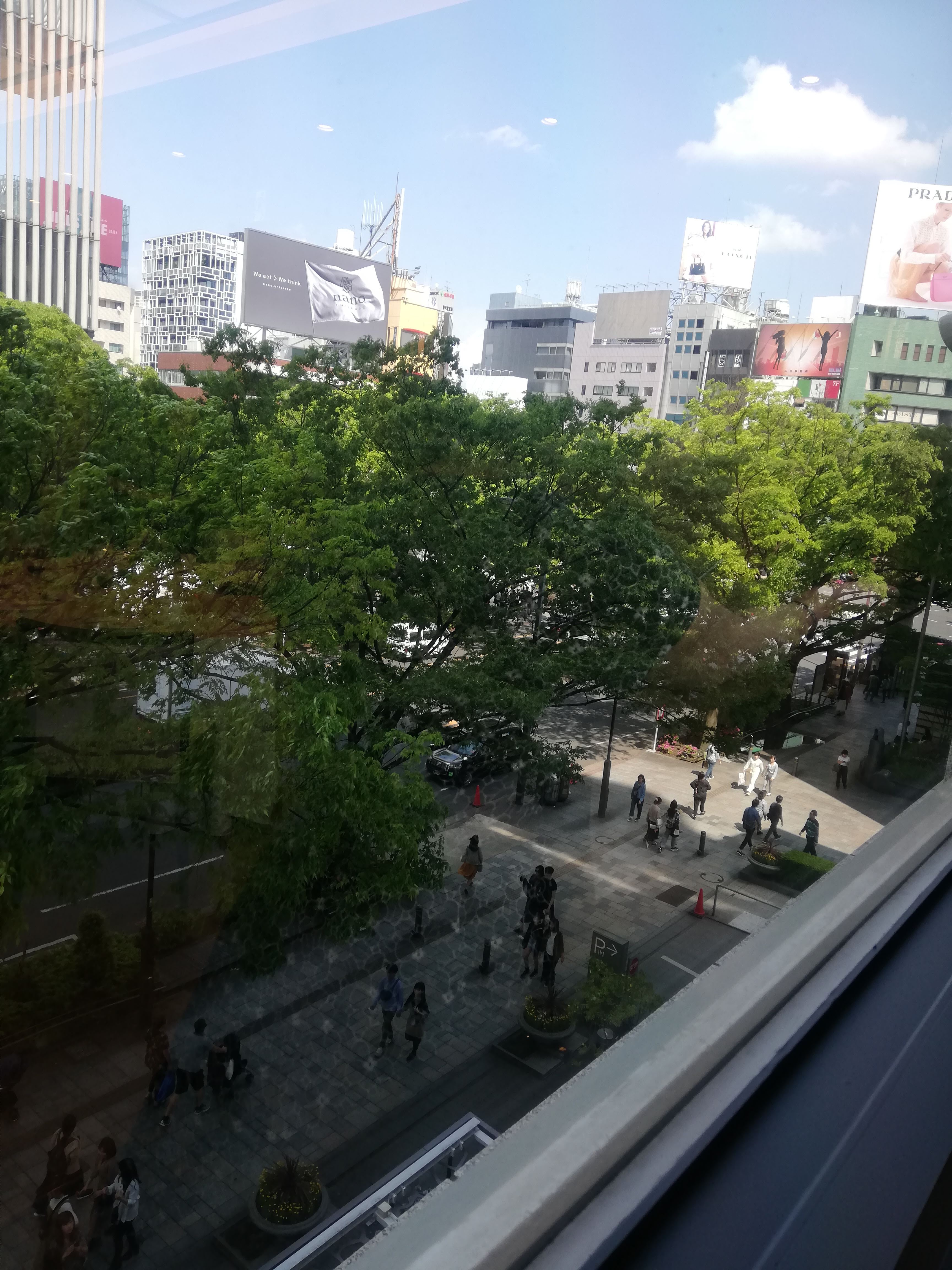 ザ ストリングス表参道