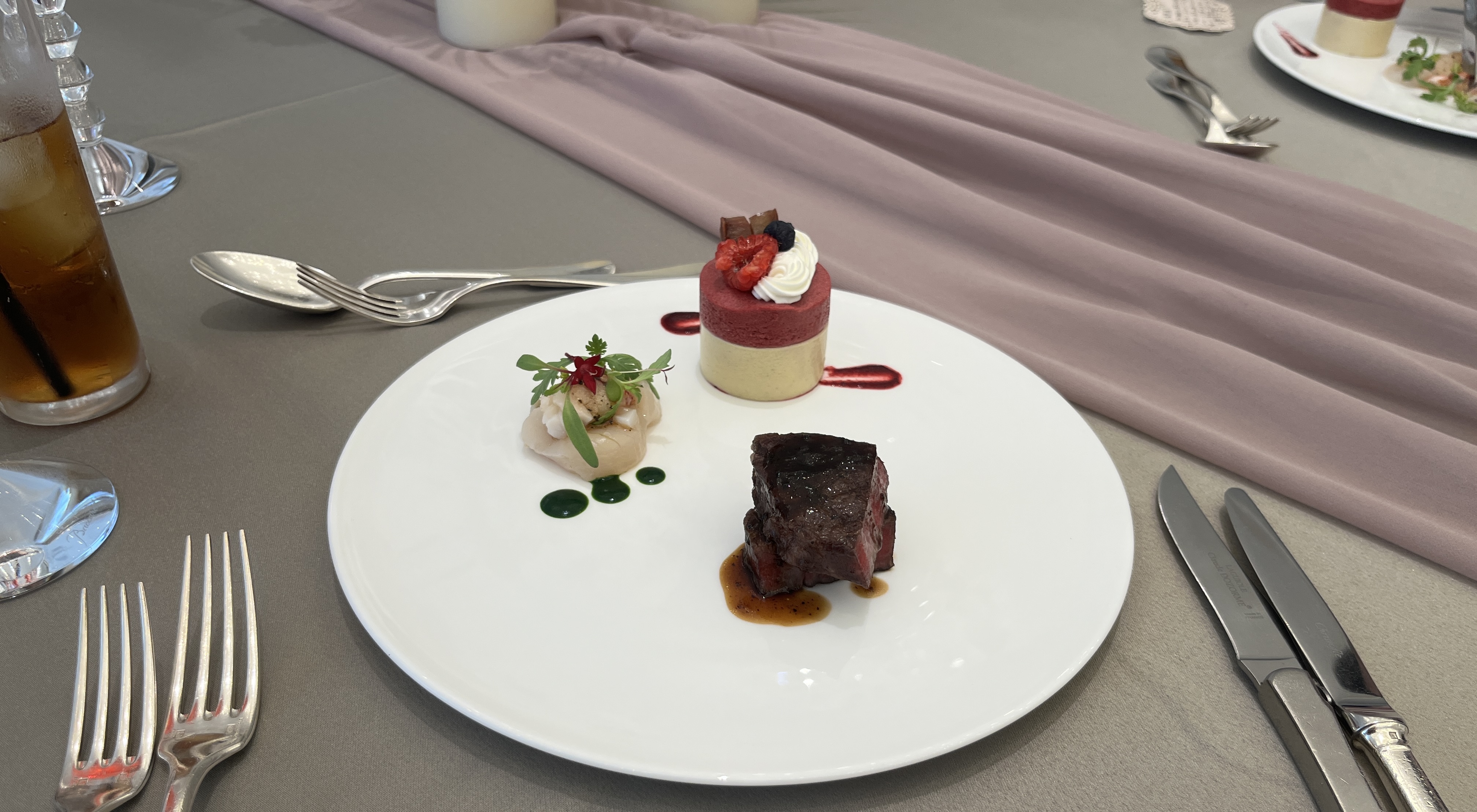 THE SUITE TOKYO by st.raphaelchapel(ザ スイート 東京)