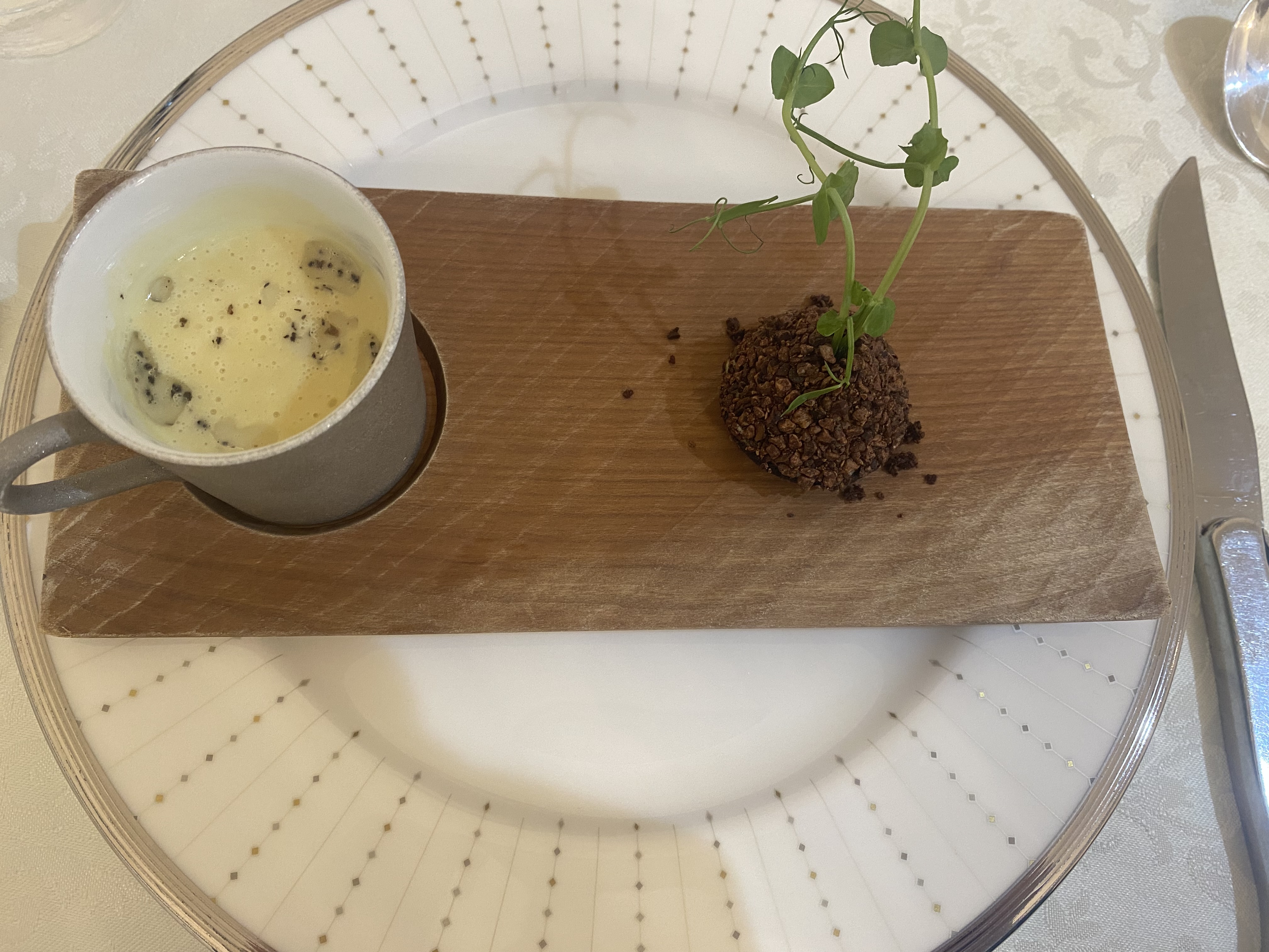 セント・ラファエロチャペル御堂筋