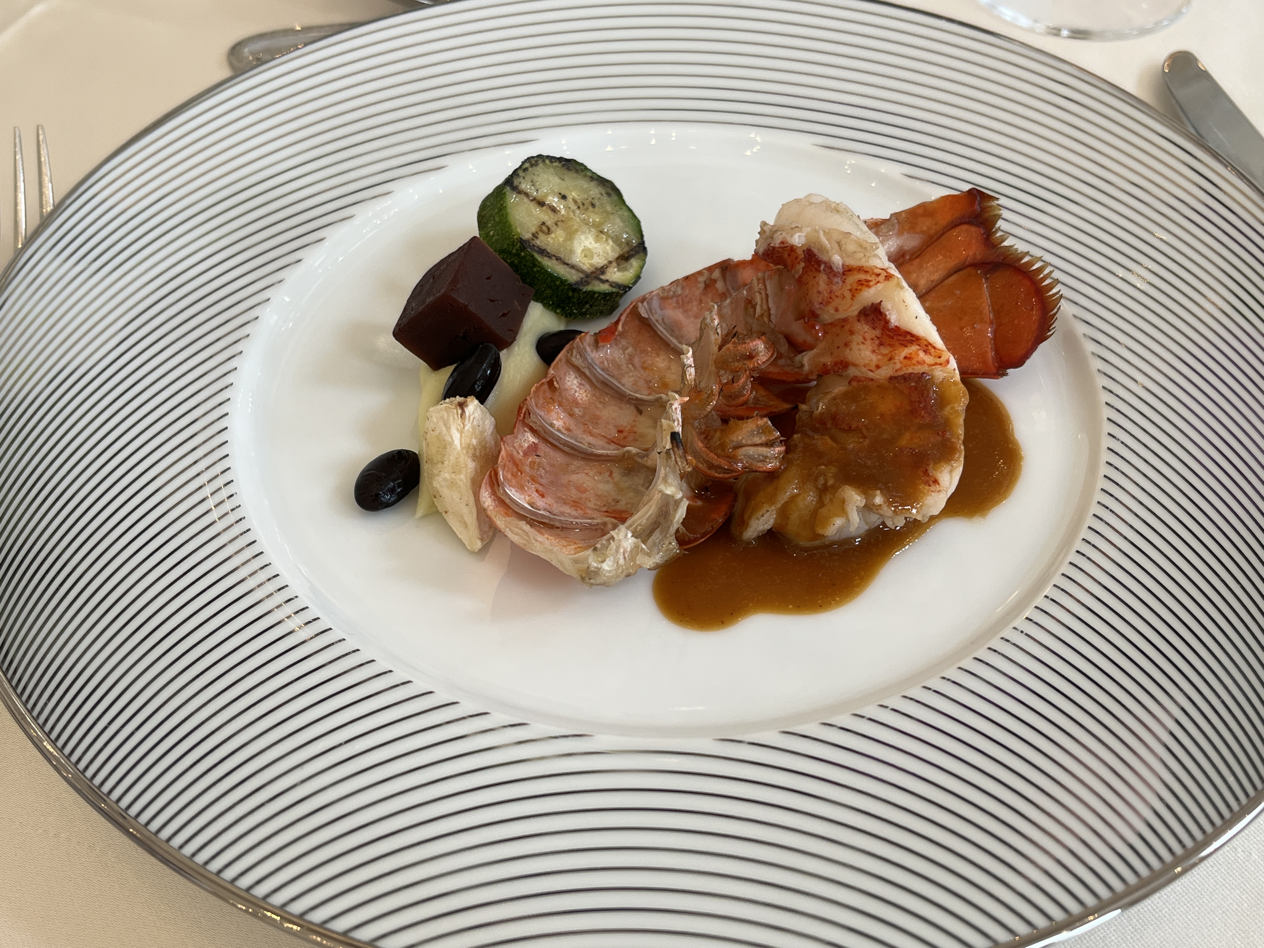 18 (アンウィット) Produced by Casa d' Angela