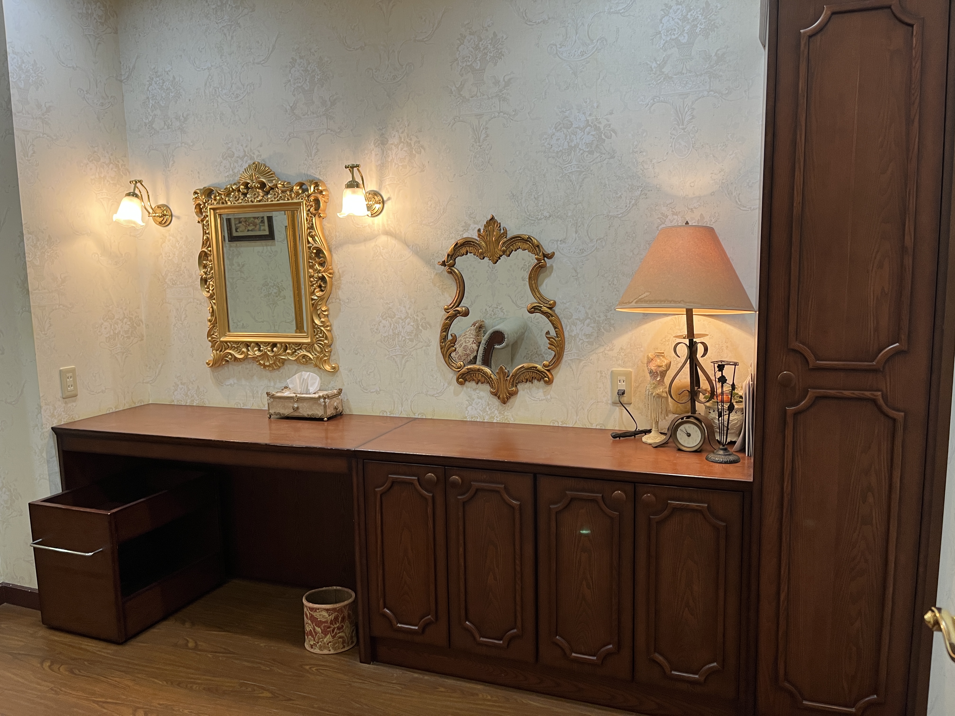 18 (アンウィット) Produced by Casa d' Angela