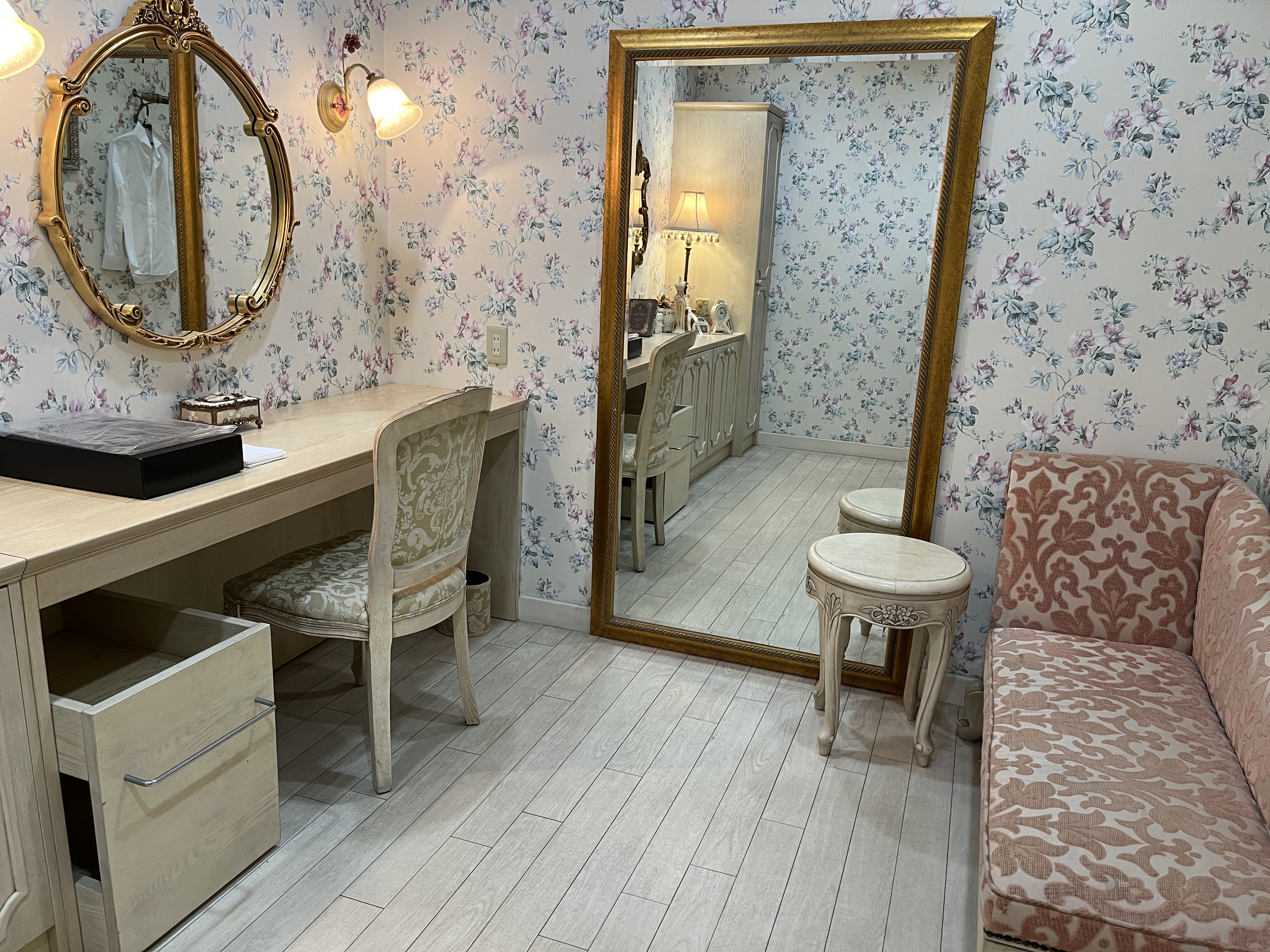 18 (アンウィット) Produced by Casa d' Angela