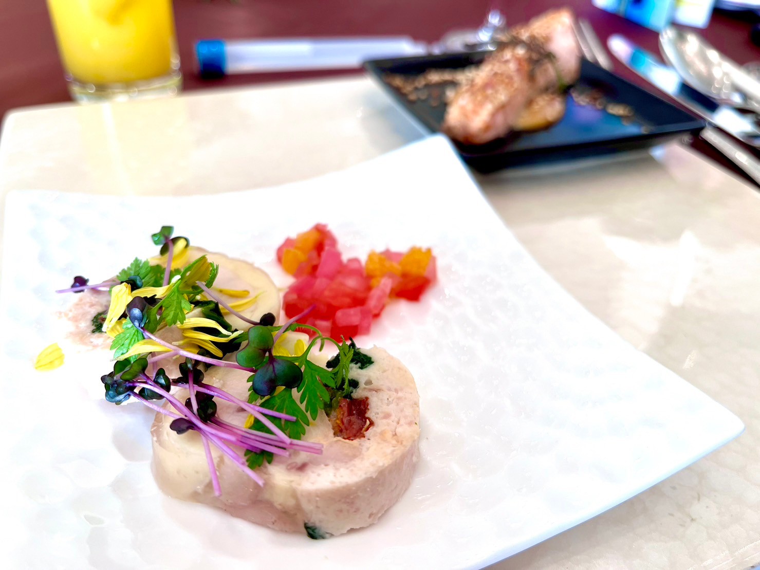 18 (アンウィット) Produced by Casa d' Angela