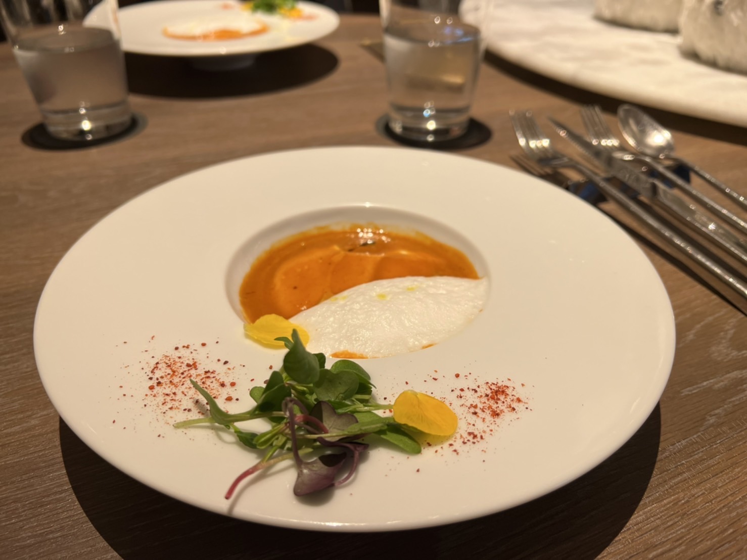 ザ ストリングス表参道