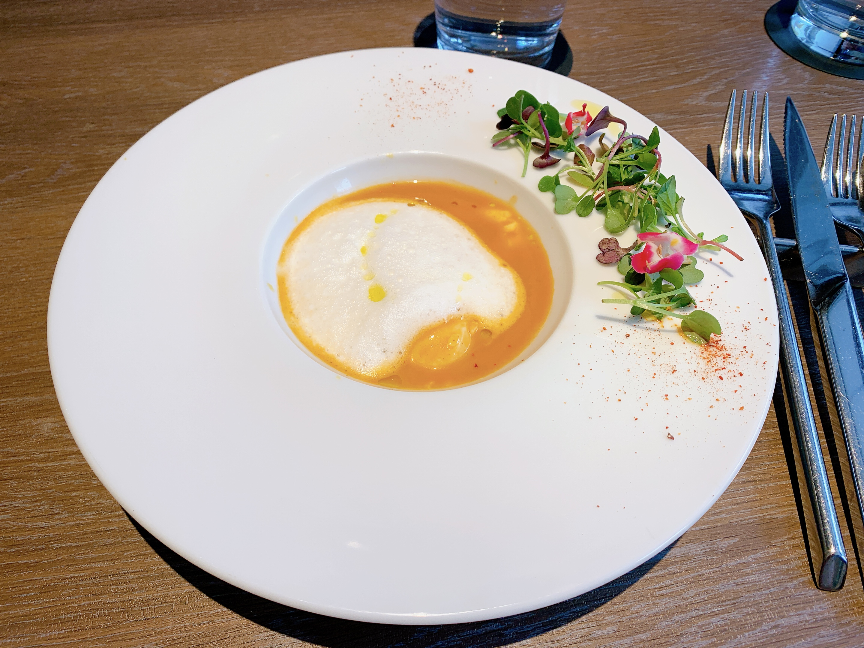 ザ ストリングス表参道