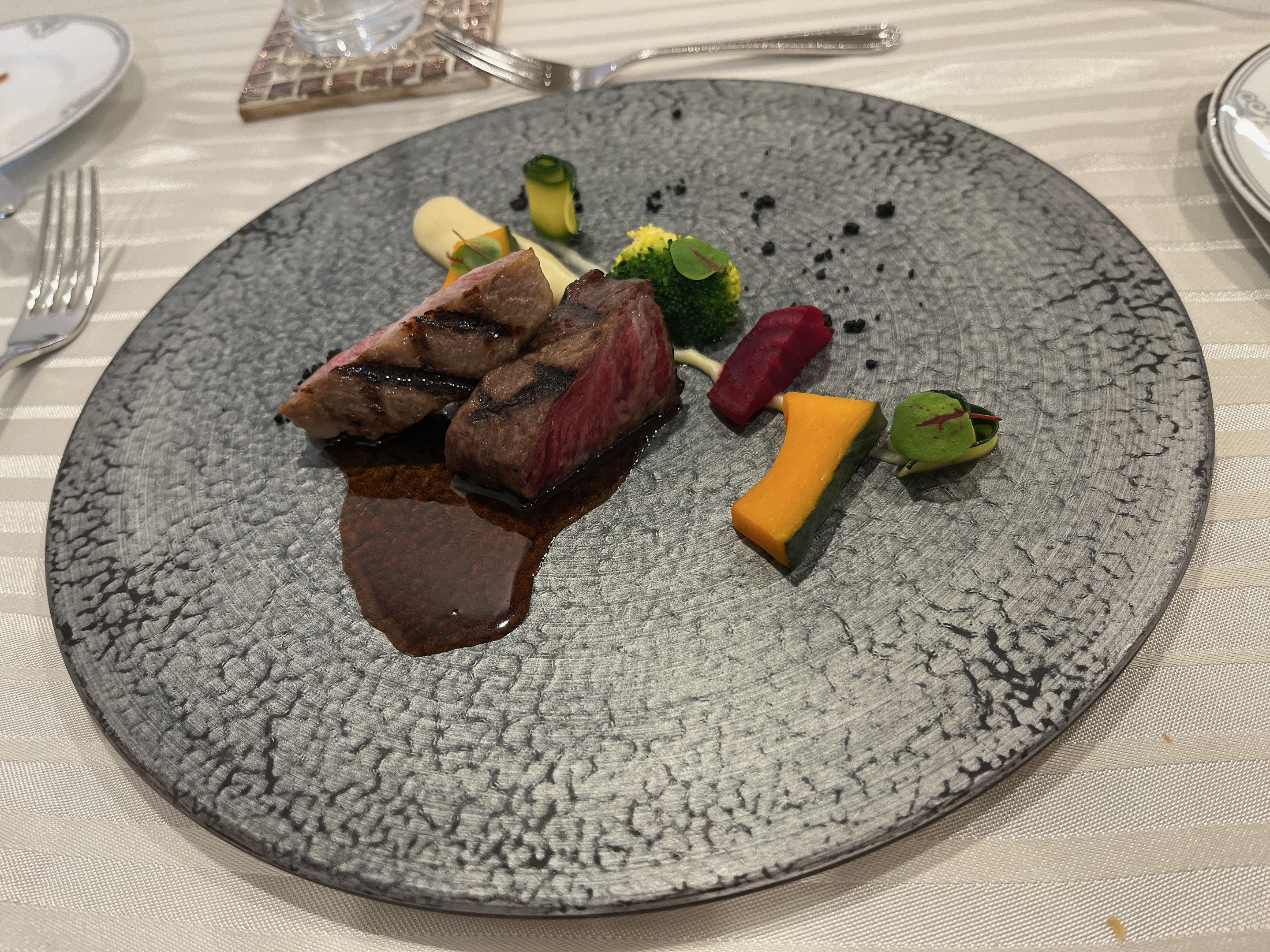 18 (アンウィット) Produced by Casa d' Angela