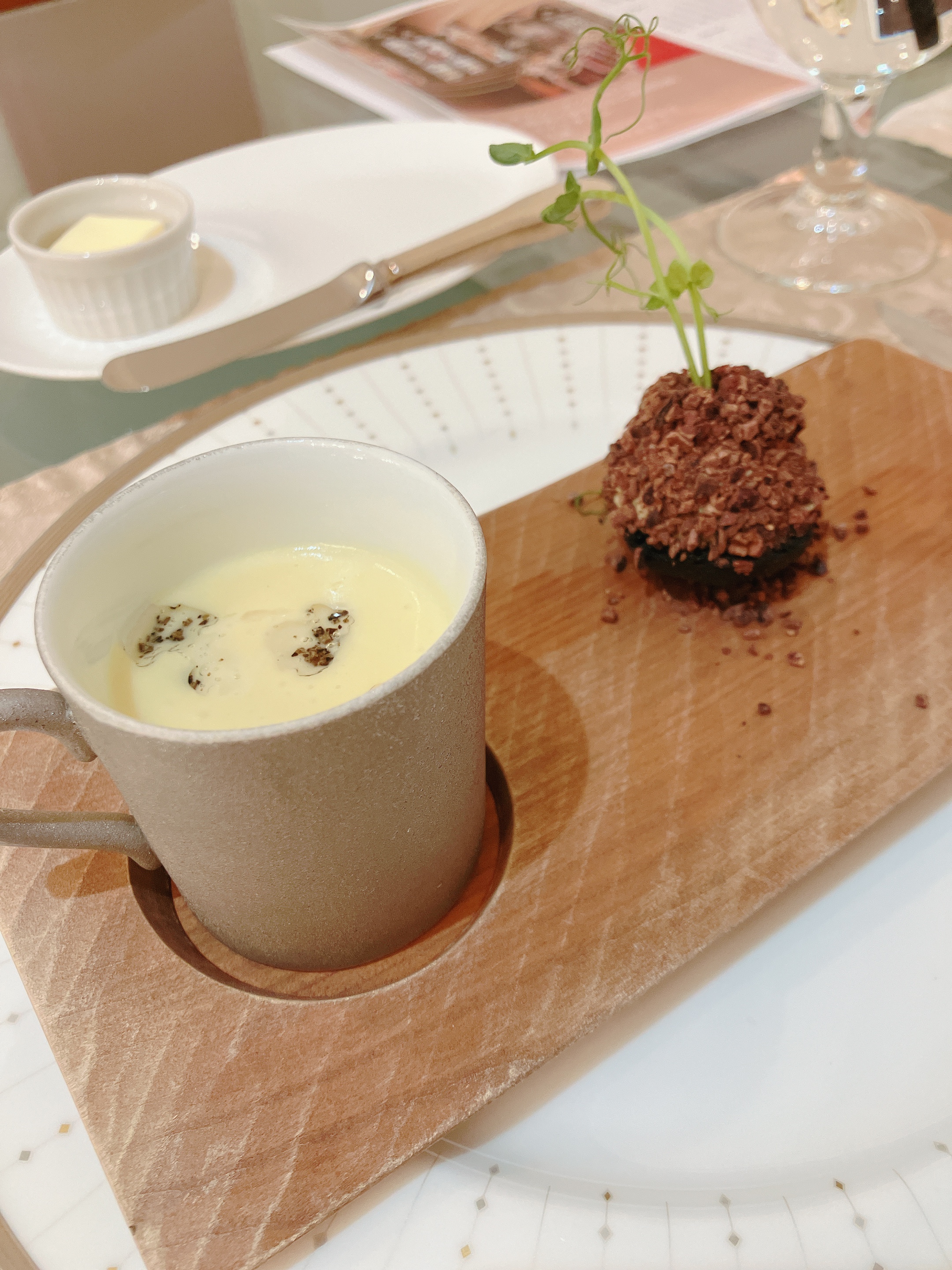 セント・ラファエロチャペル御堂筋