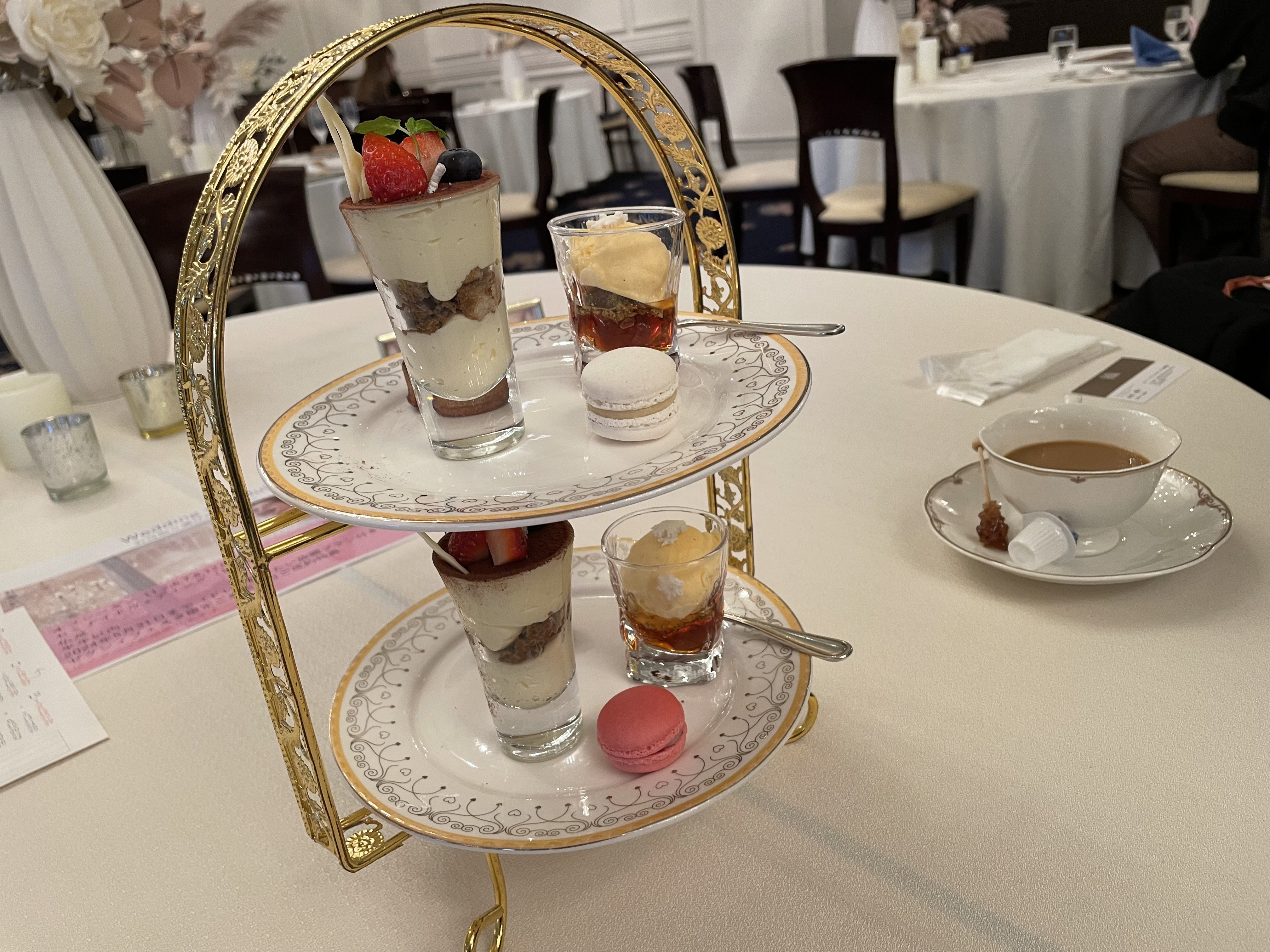 セント・ラファエロチャペル御堂筋