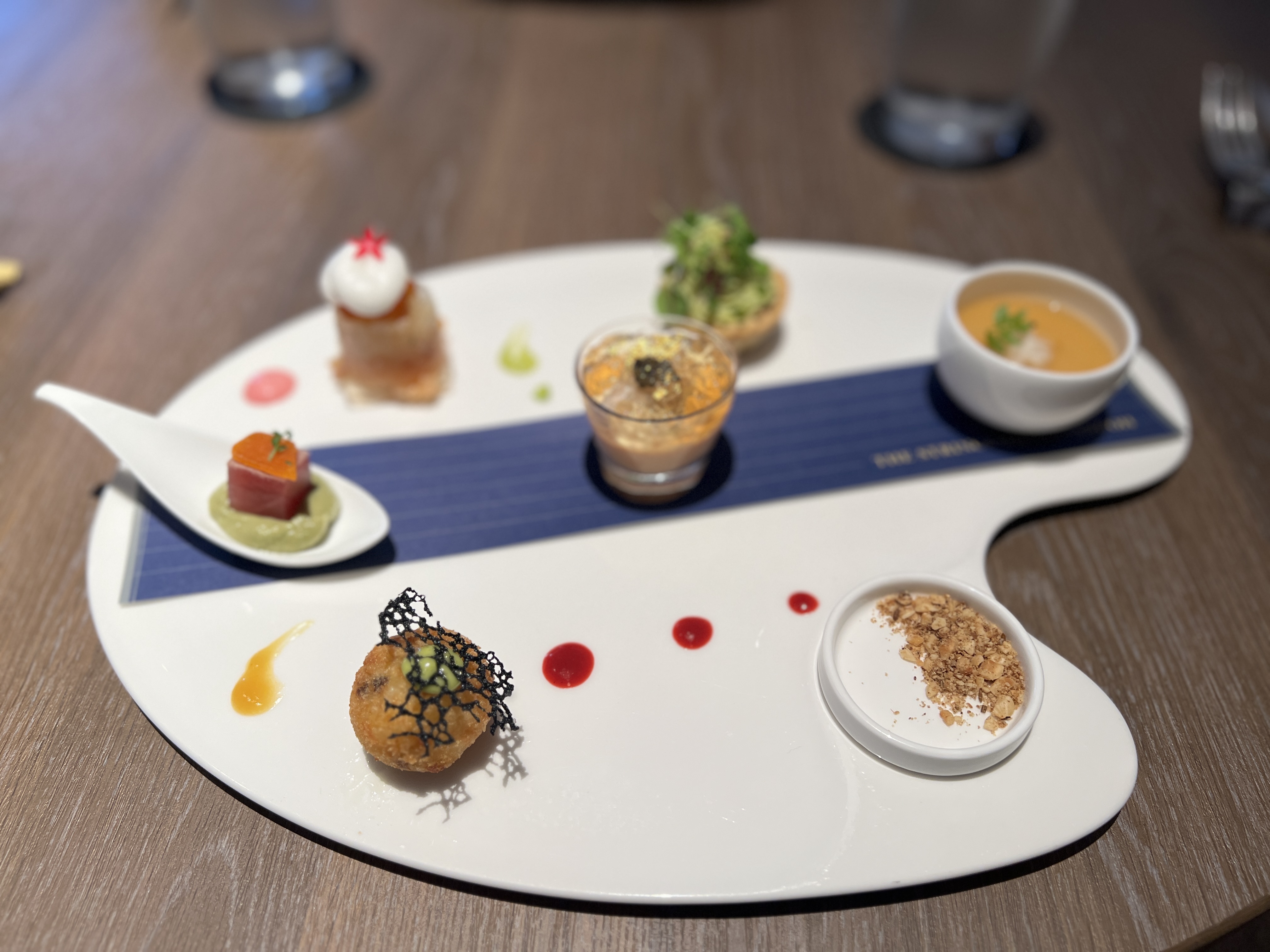 ザ ストリングス表参道