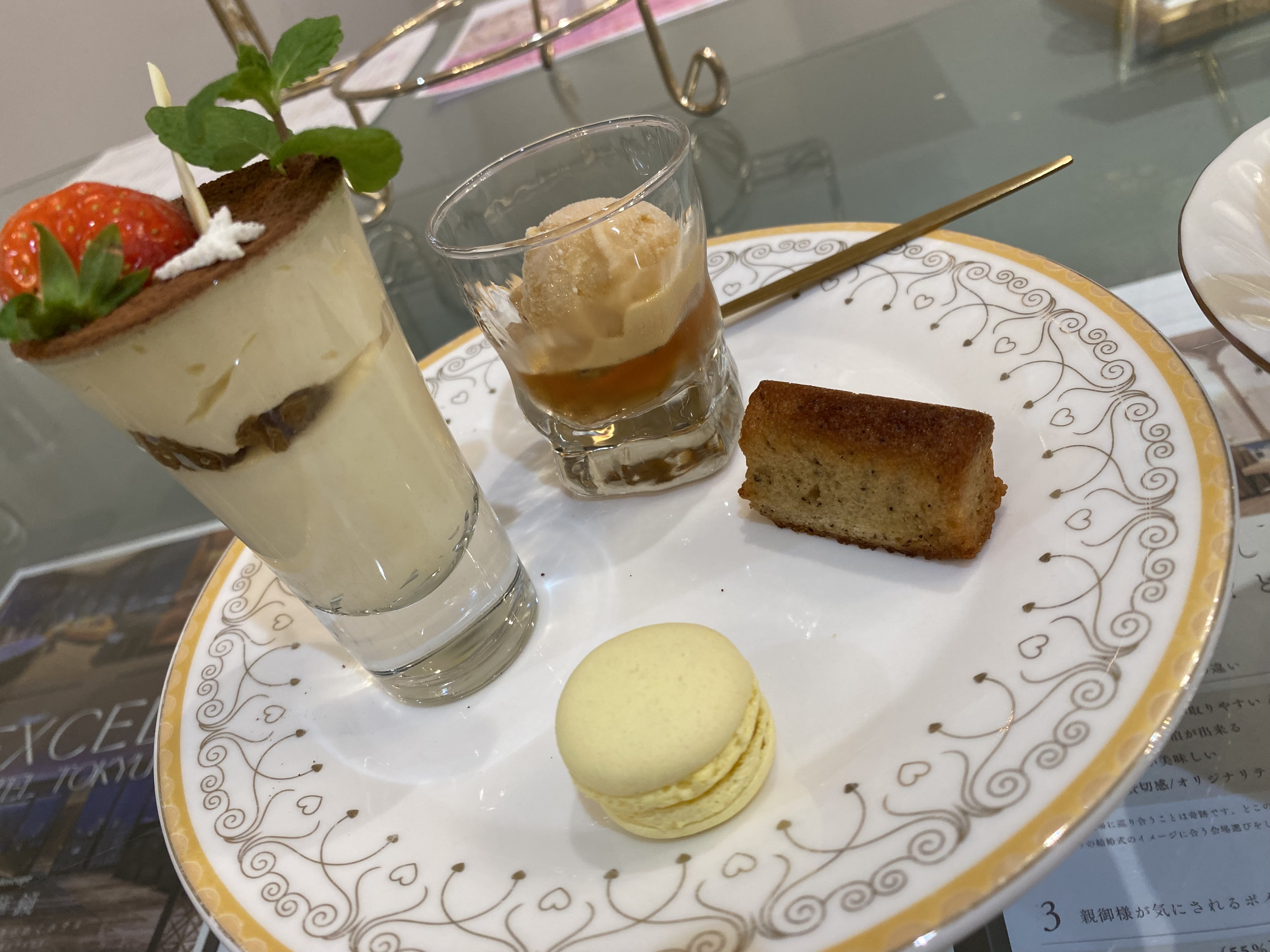 セント・ラファエロチャペル御堂筋