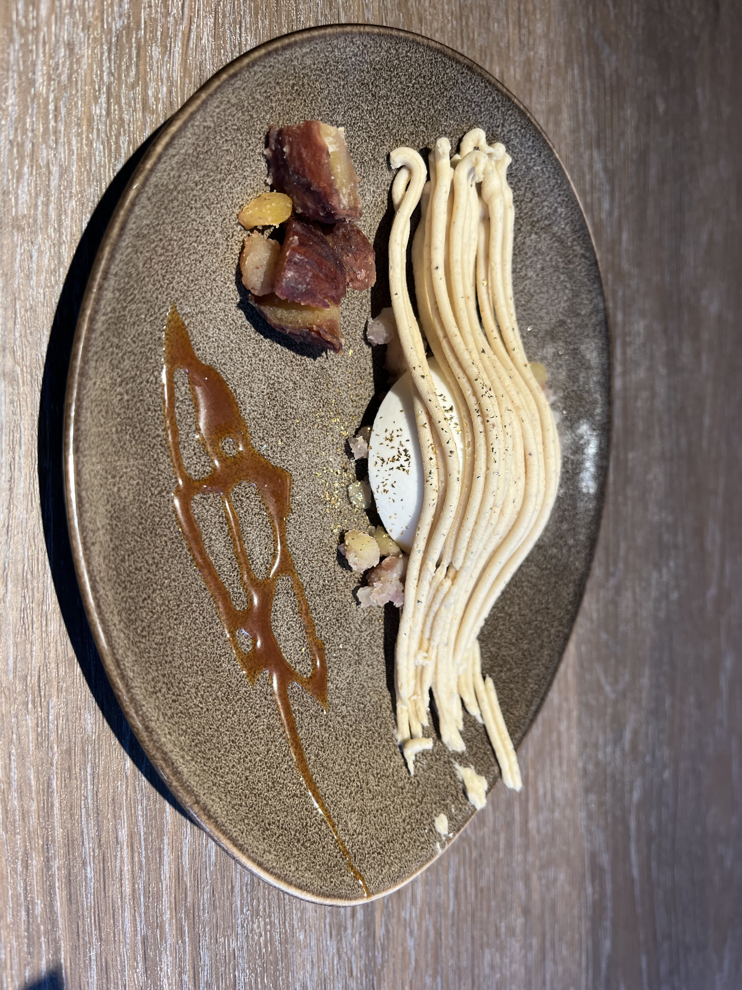 ザ ストリングス表参道