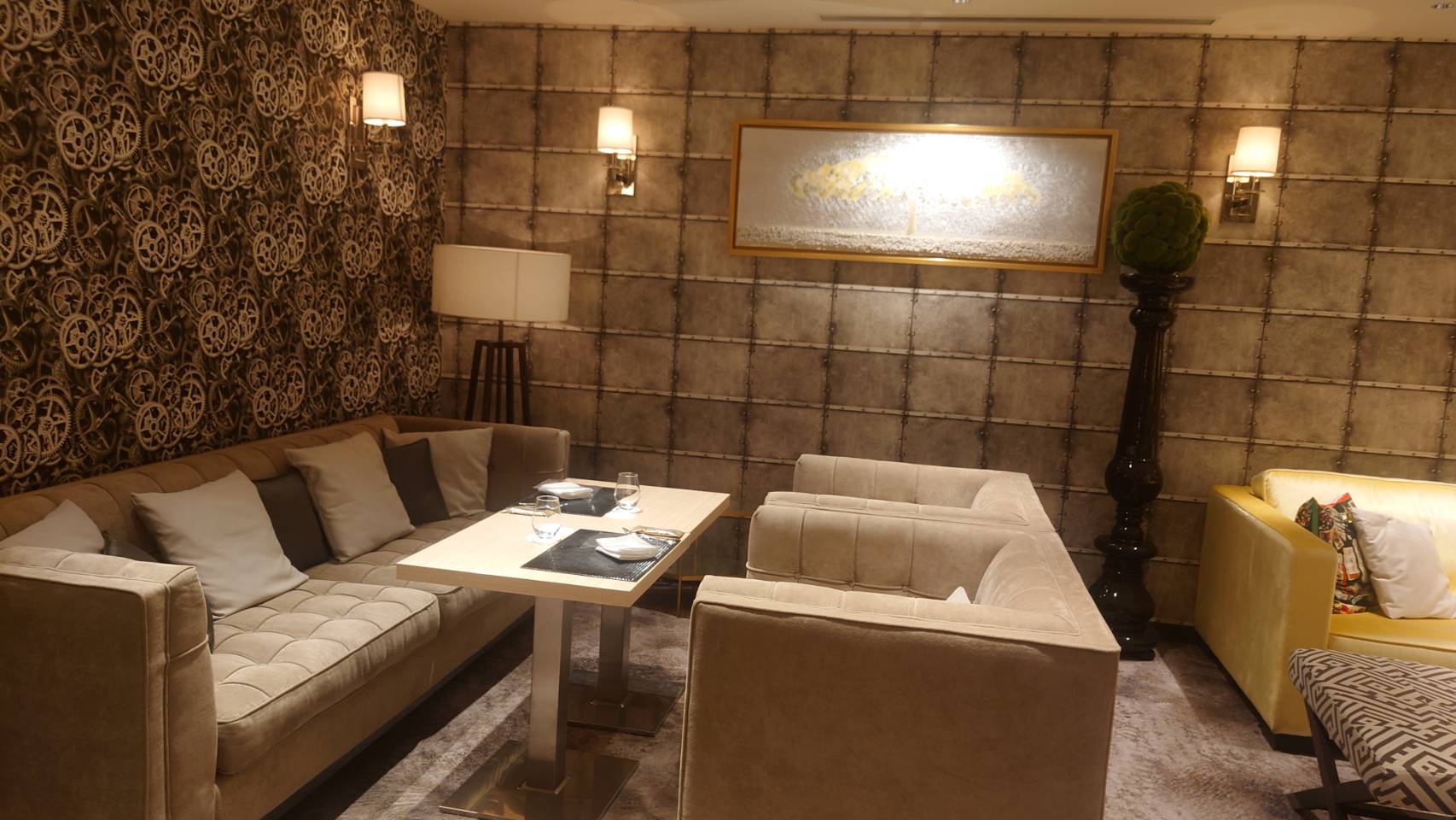 ザ ストリングス表参道