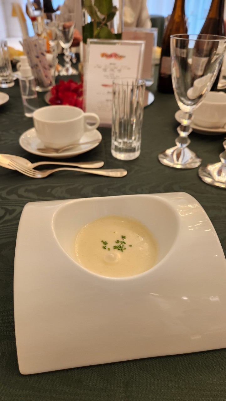 THE SUITE TOKYO by st.raphaelchapel(ザ スイート 東京)