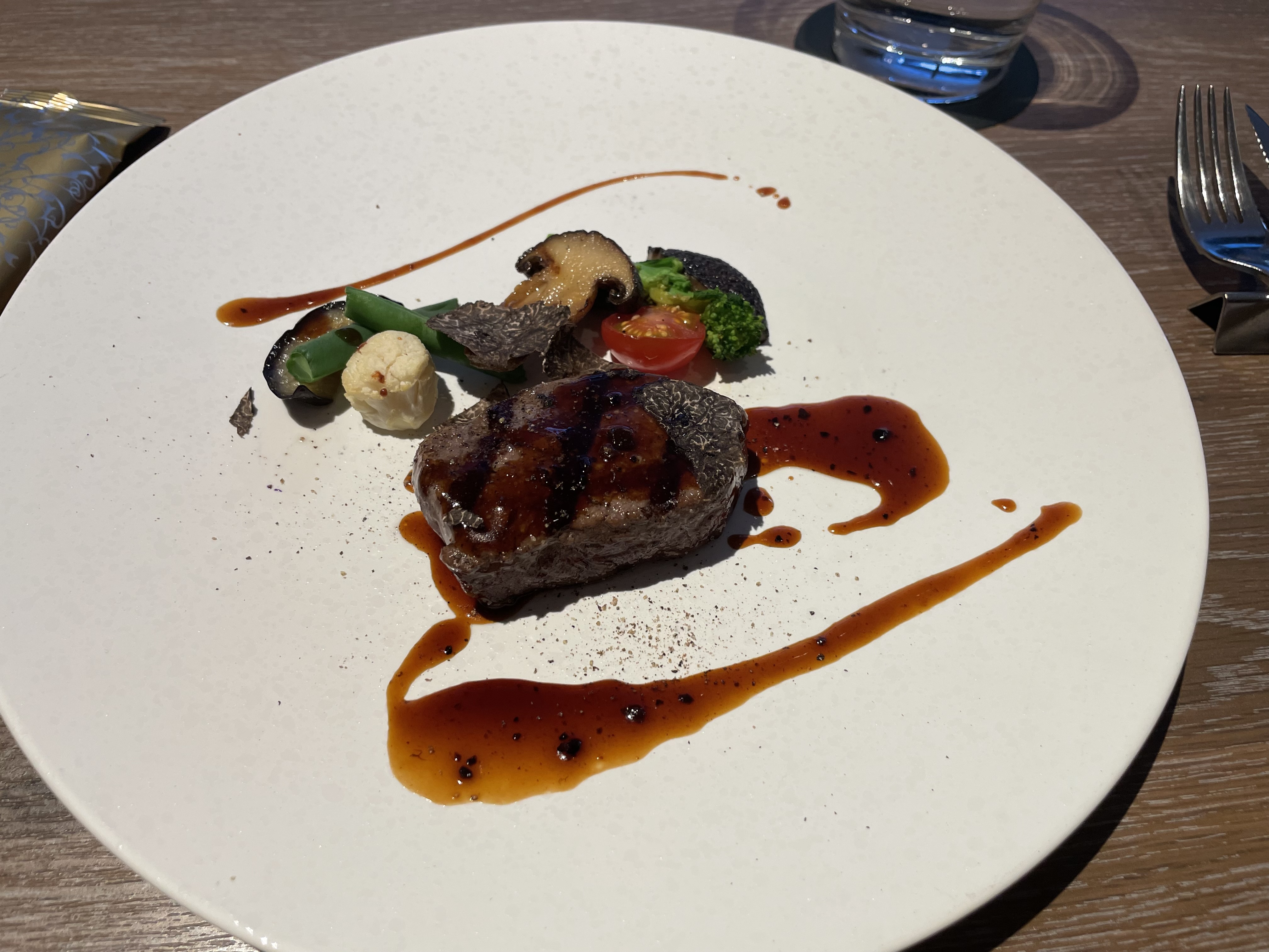 ザ ストリングス表参道