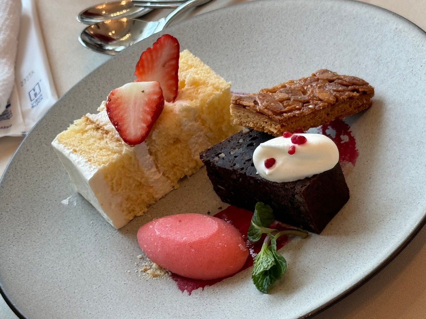 The 33 Sense of Wedding