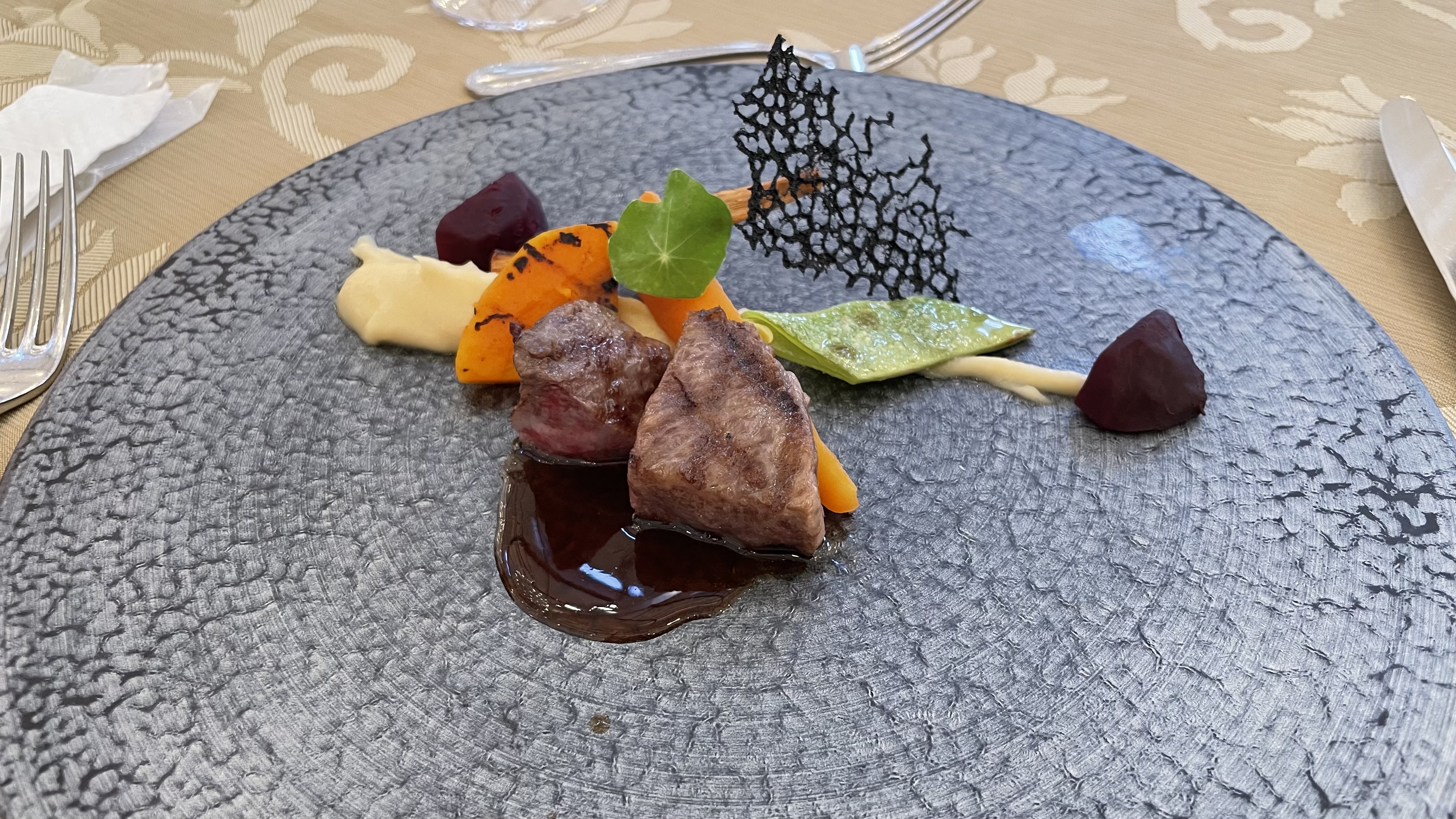 18 (アンウィット) Produced by Casa d' Angela