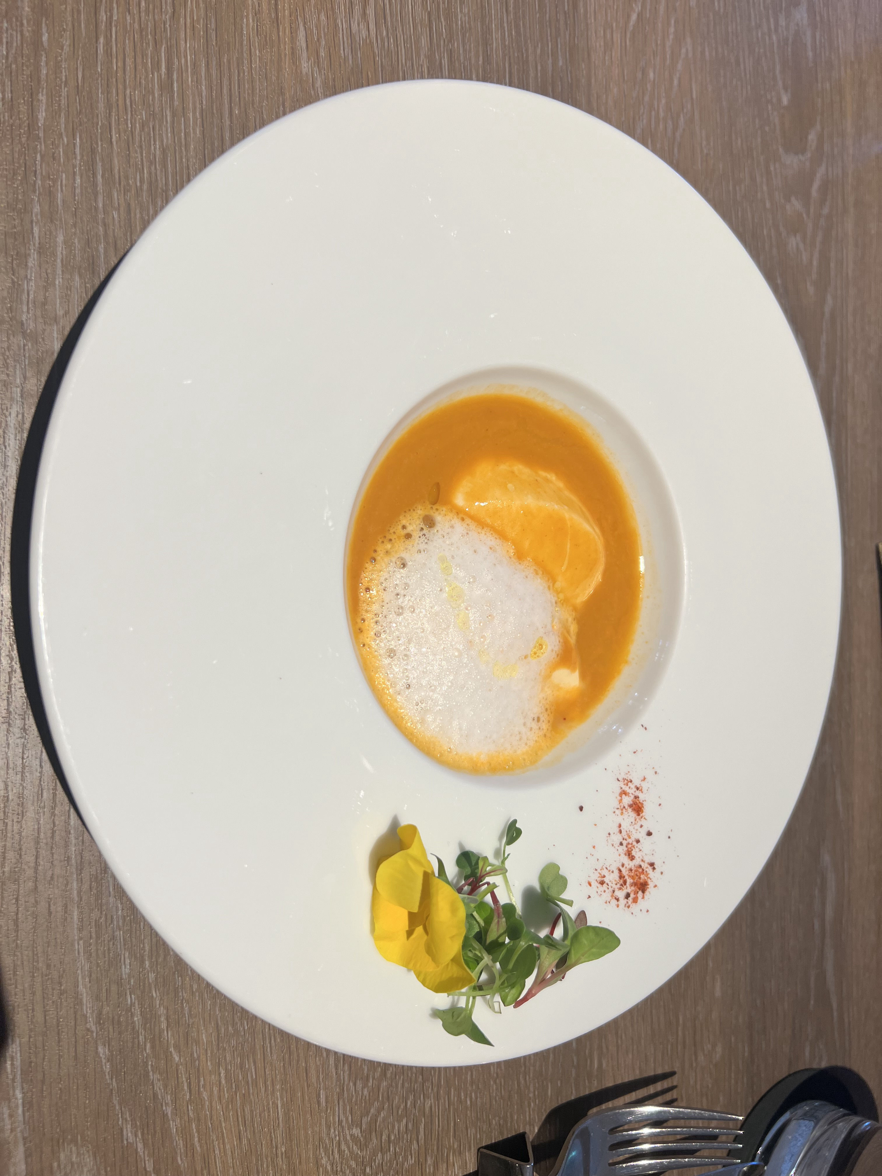 ザ ストリングス表参道