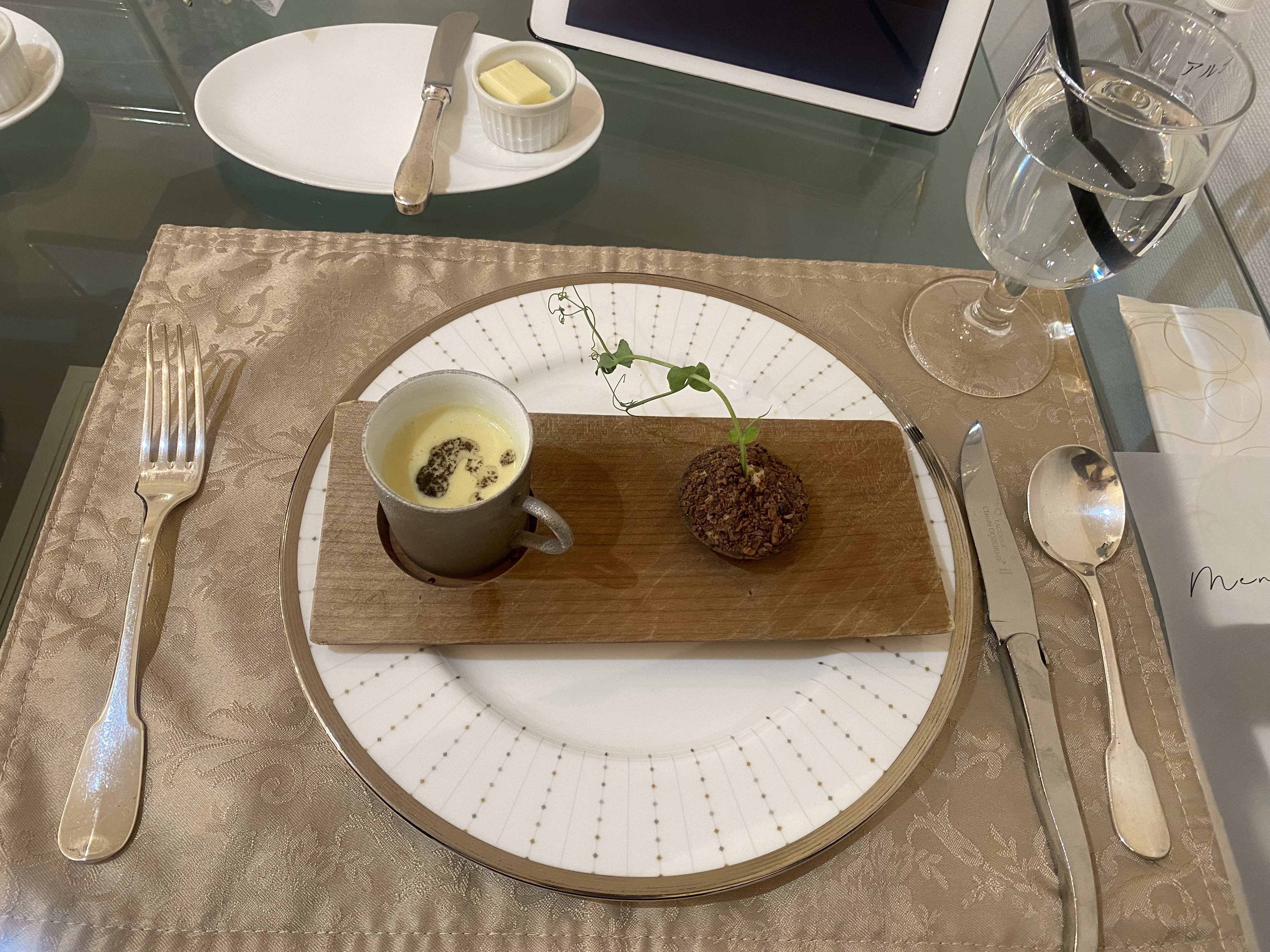 セント・ラファエロチャペル御堂筋