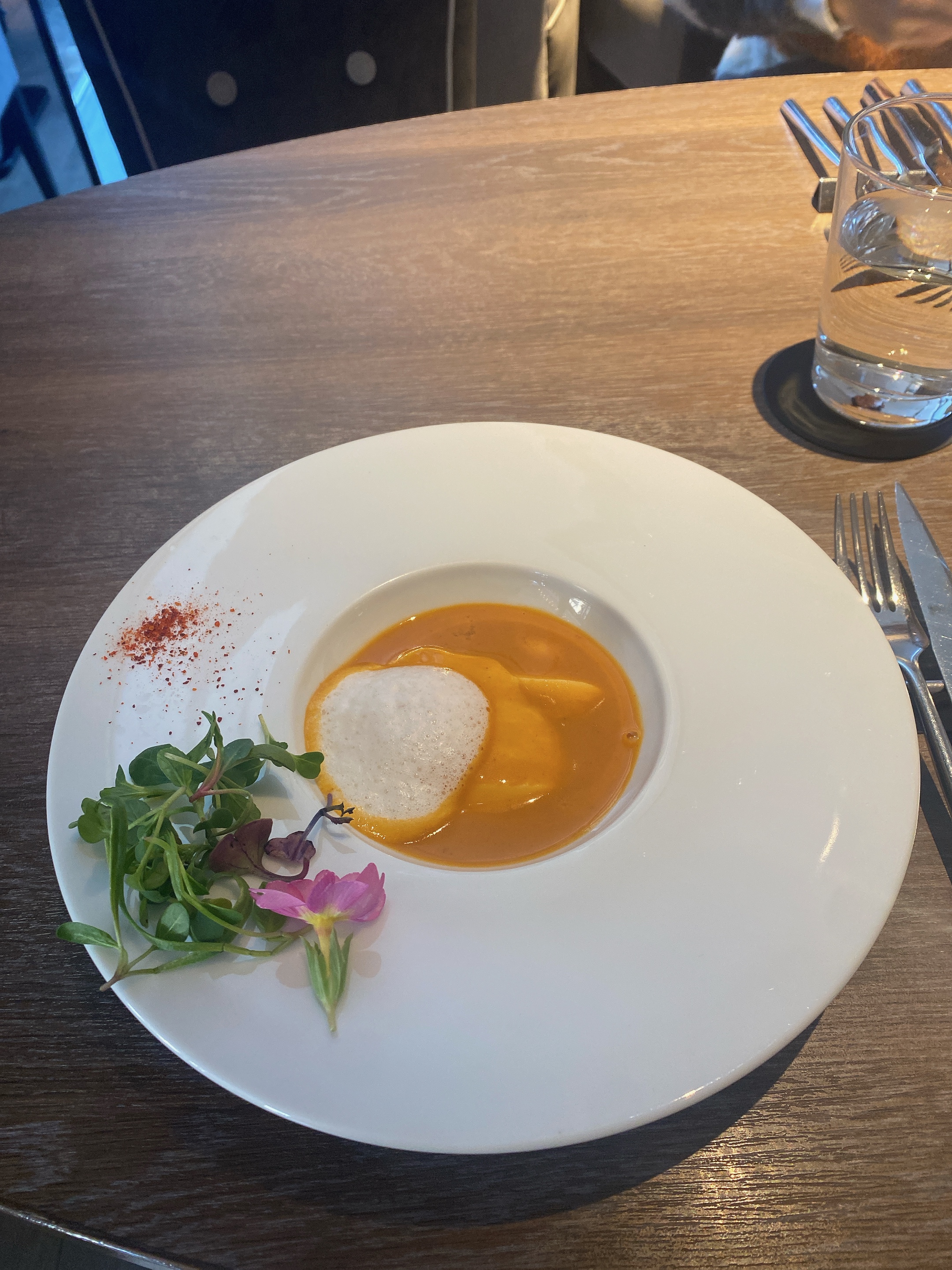 ザ ストリングス表参道