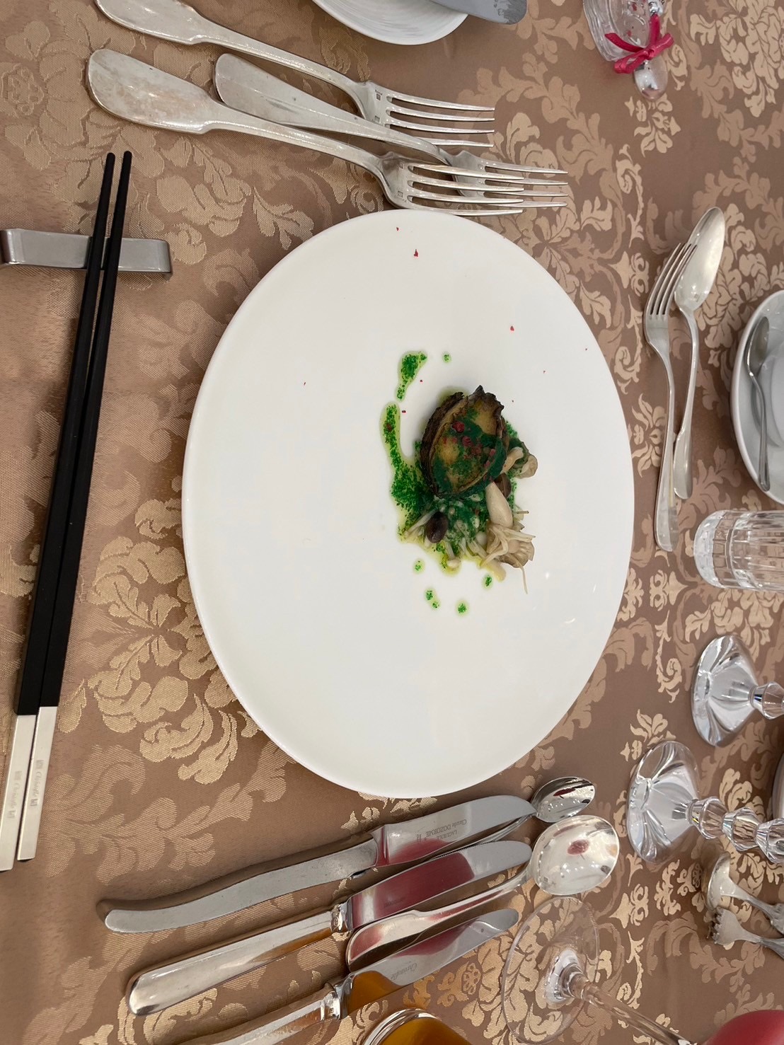 THE SUITE TOKYO by st.raphaelchapel(ザ スイート 東京)