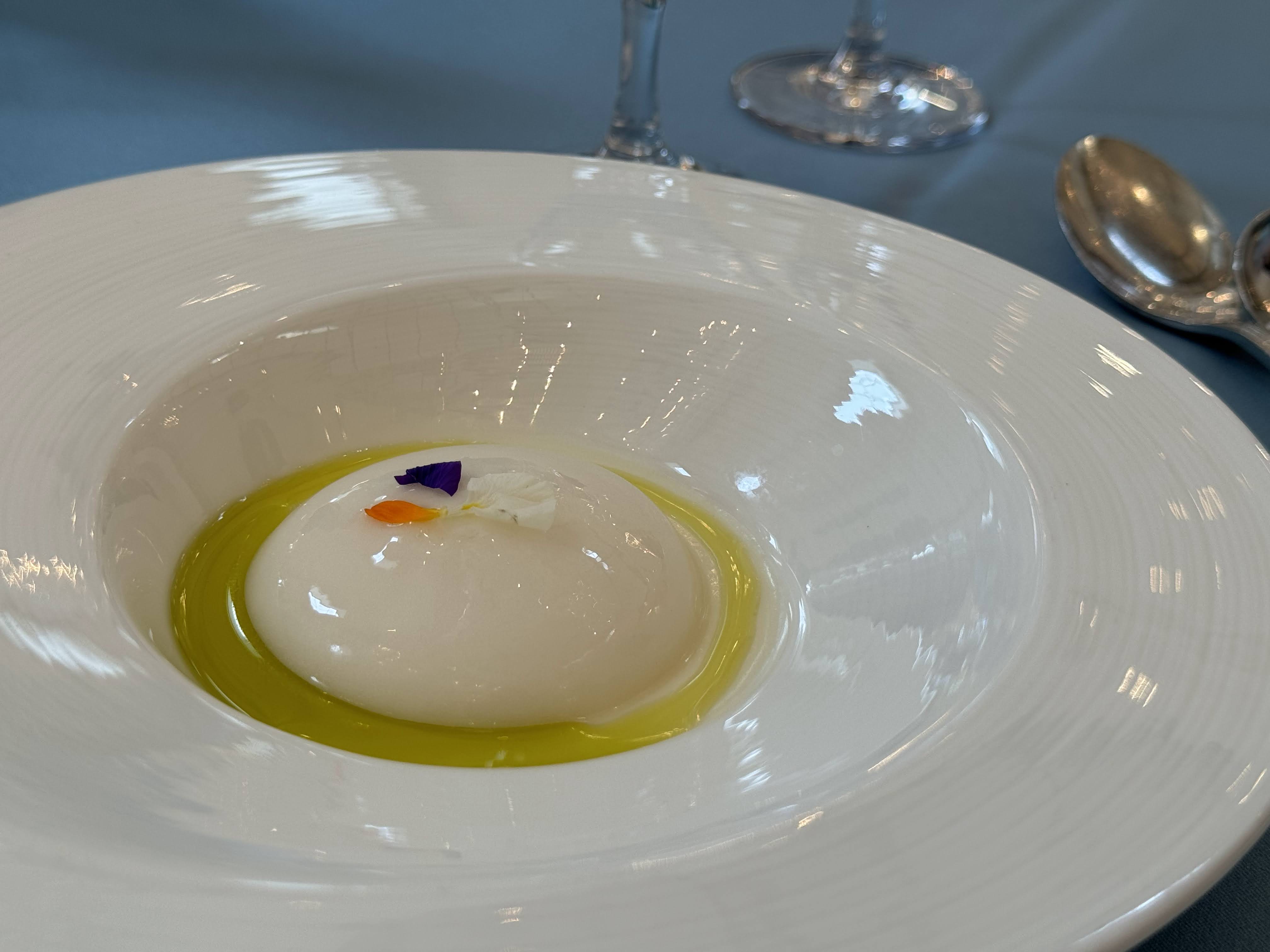 18 (アンウィット) Produced by Casa d' Angela