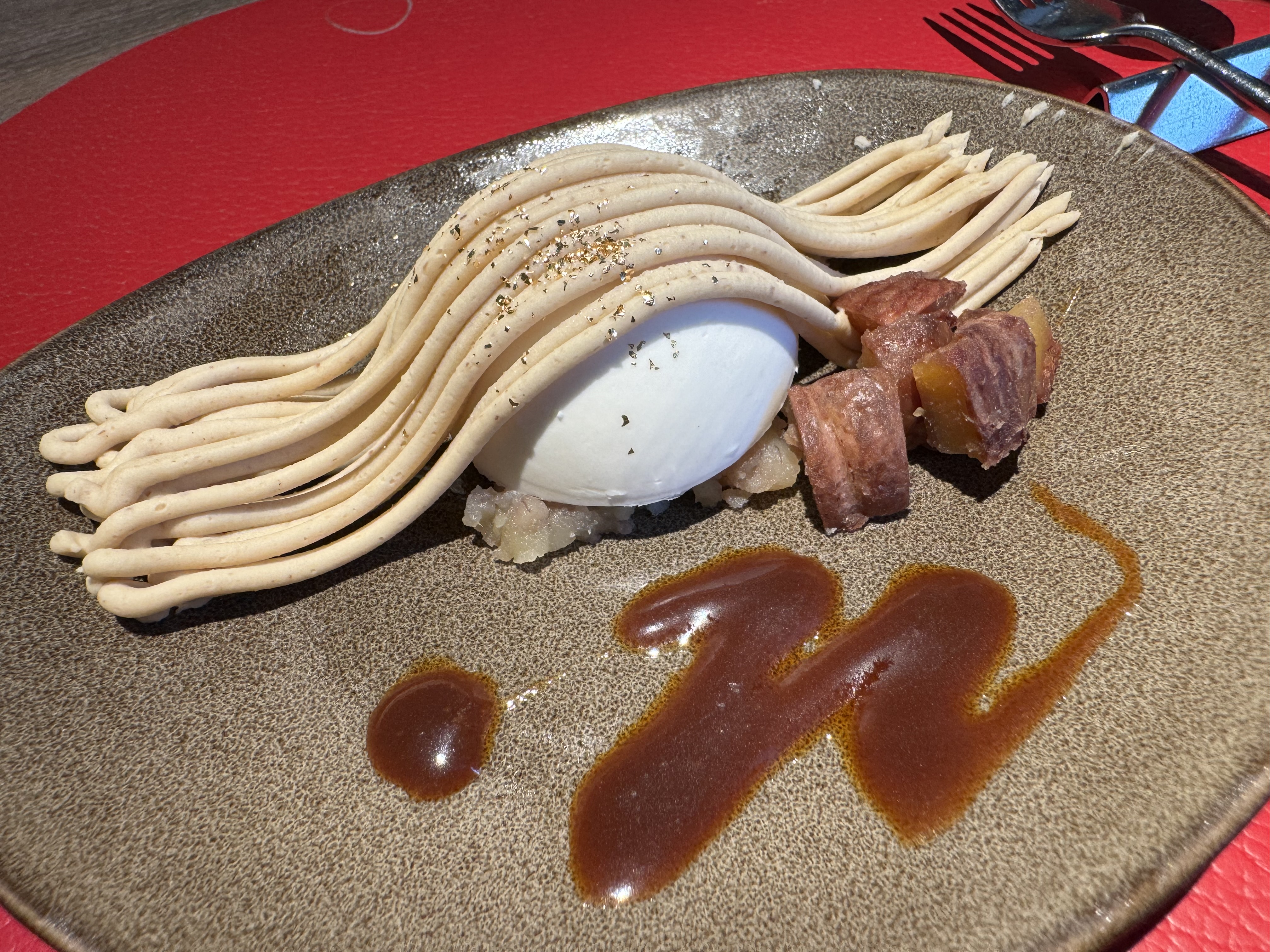 ザ ストリングス表参道