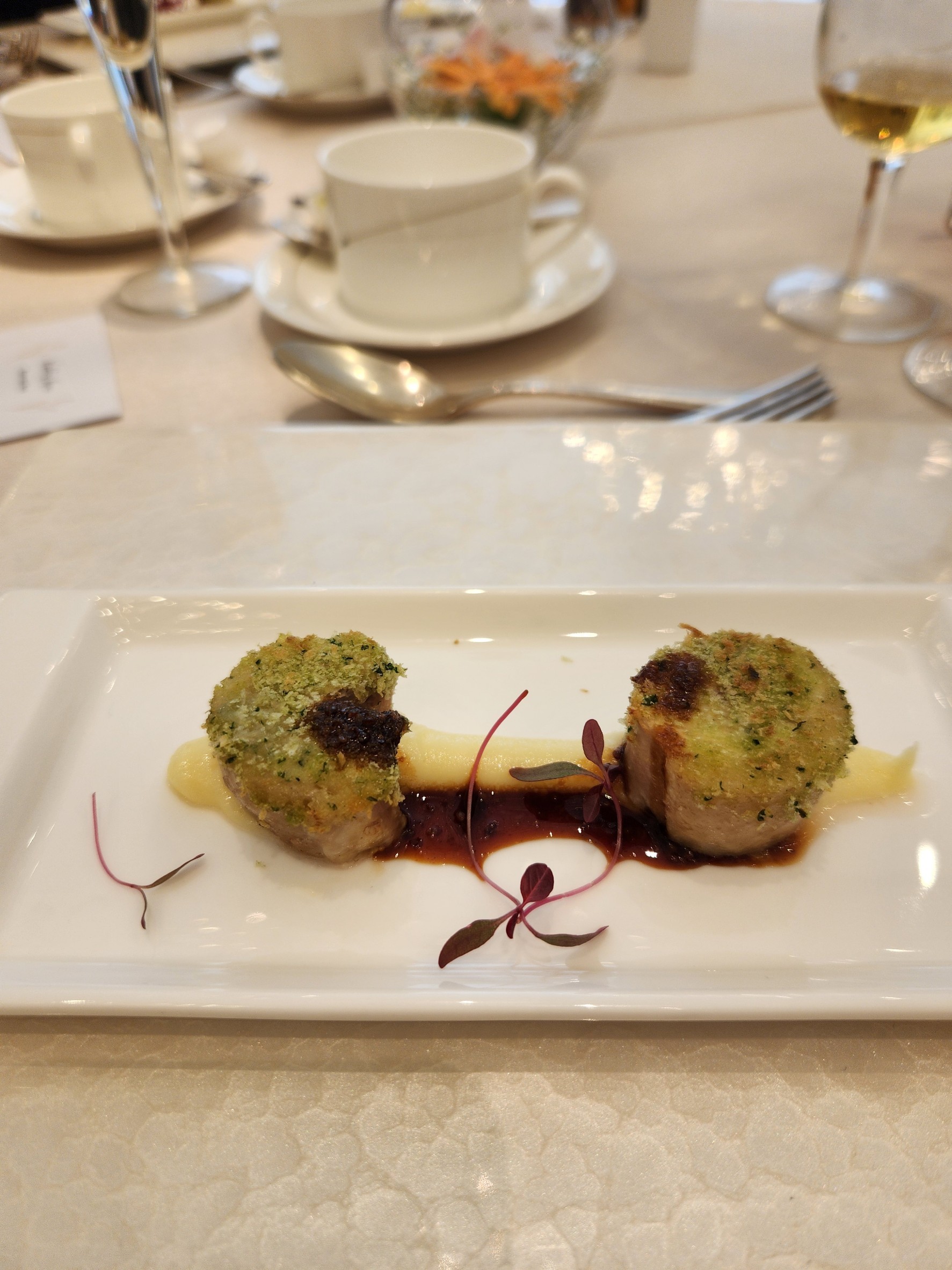 セント・ラファエロチャペル御堂筋