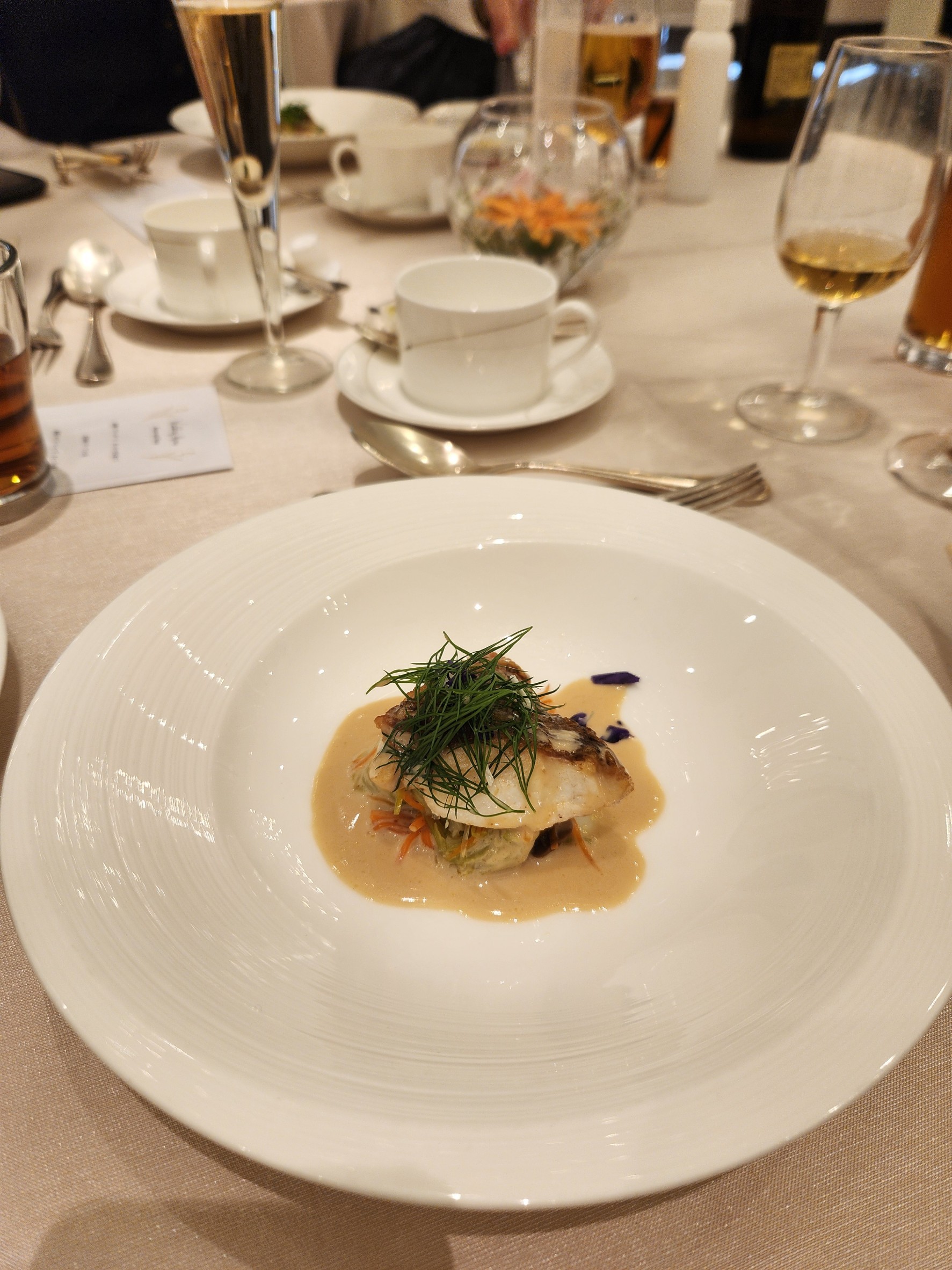 セント・ラファエロチャペル御堂筋