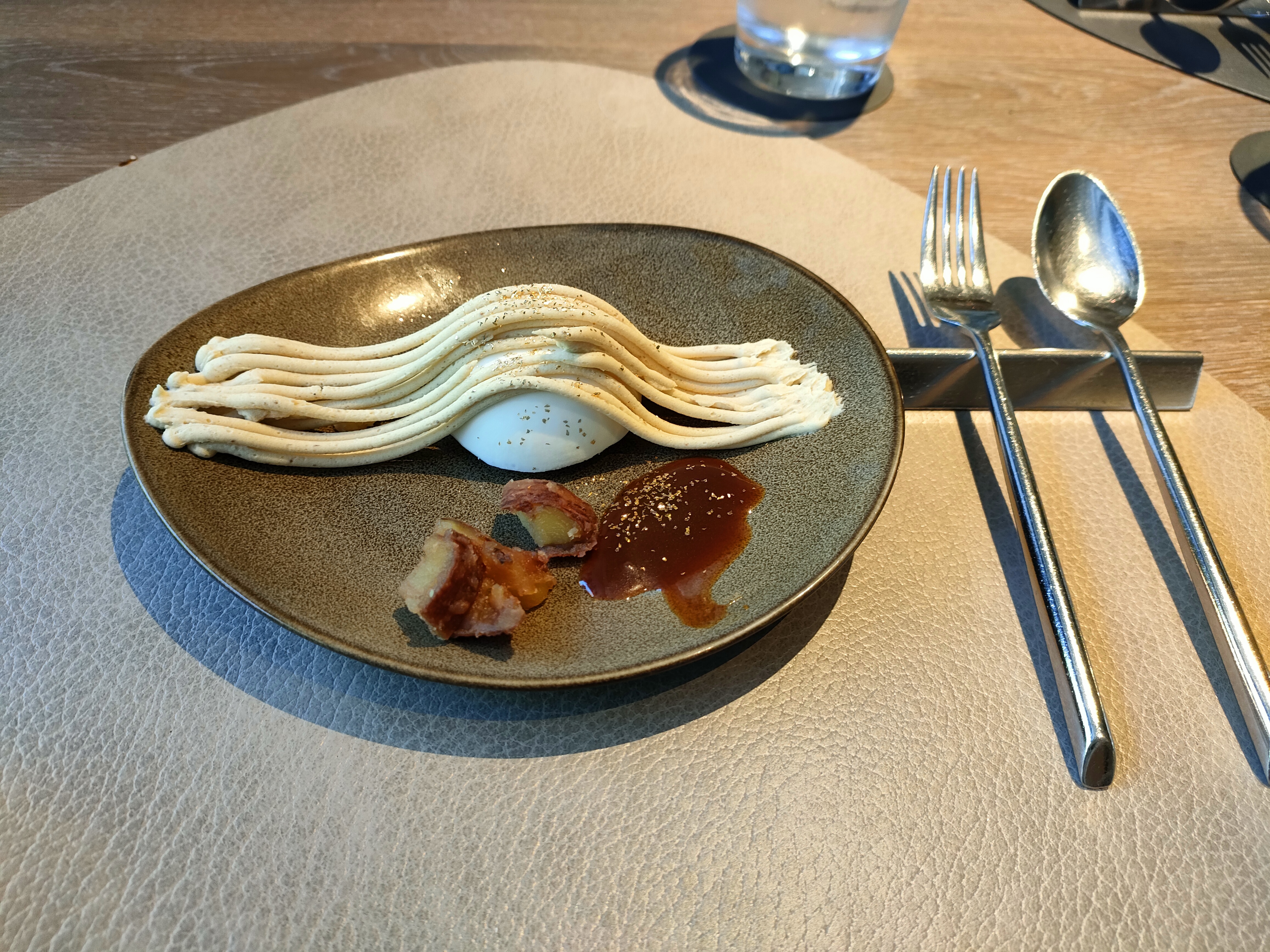 ザ ストリングス表参道