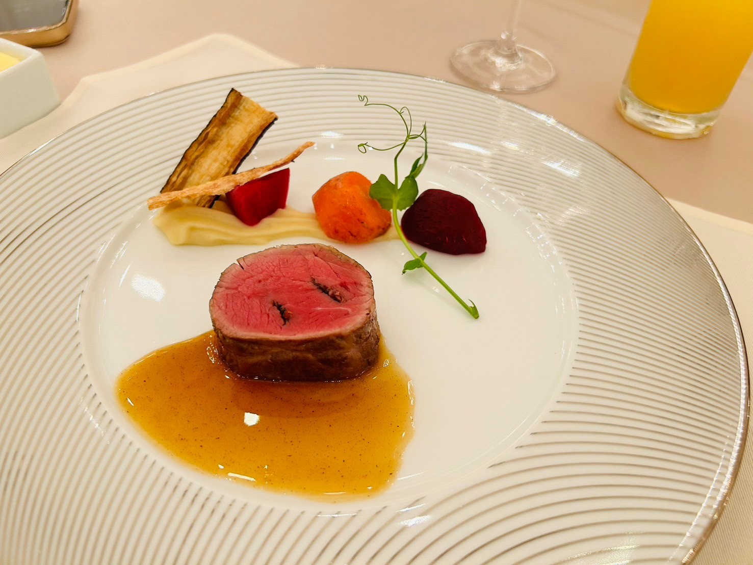 18 (アンウィット) Produced by Casa d' Angela